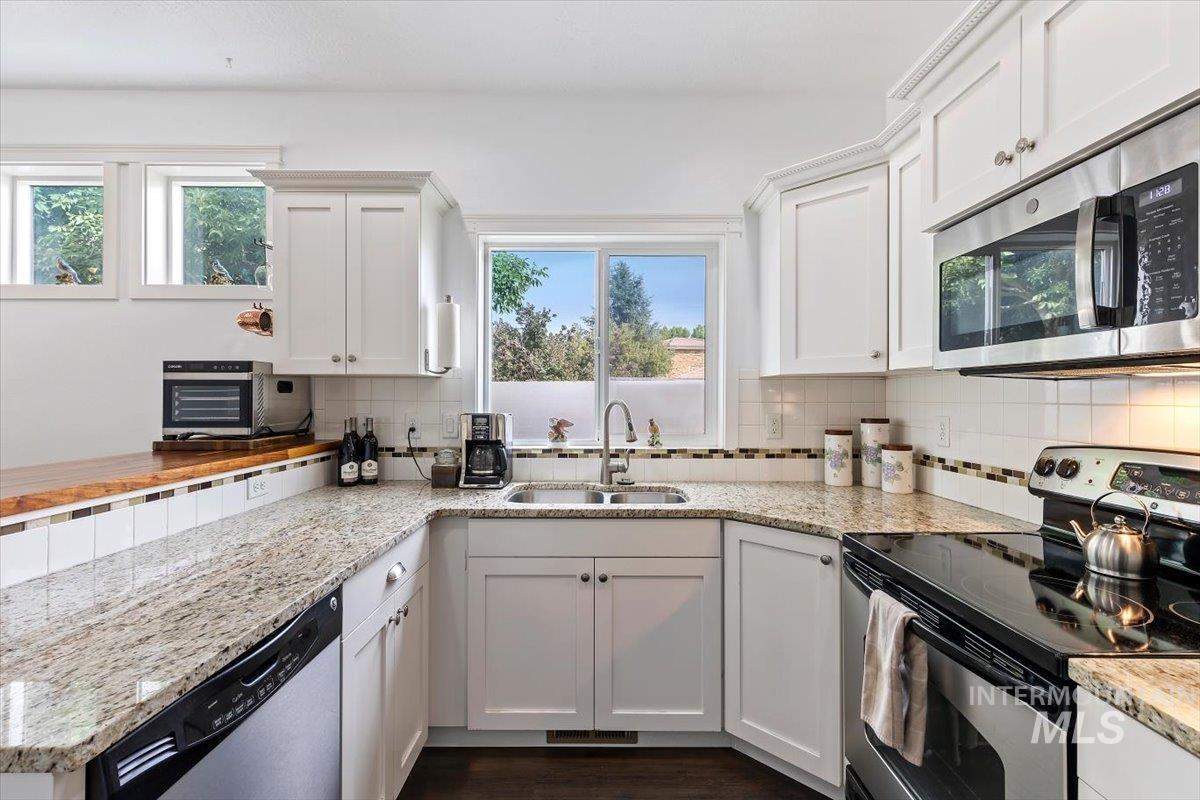 4390 N Five Mile Rd, Boise, Idaho 83713, 2 Bedrooms, 2.5 Bathrooms, Residential For Sale, Price $355,000, 98999756