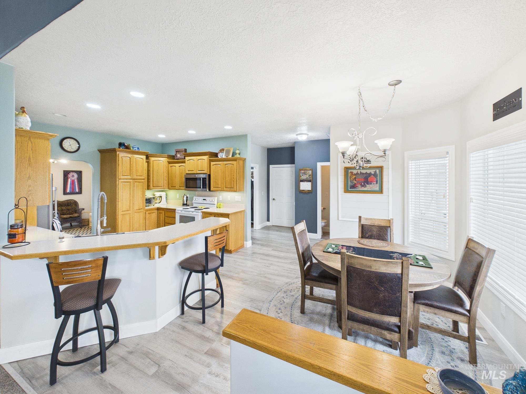 3400 Elk Horn Lane, Emmett, Idaho 83617, 3 Bedrooms, 2.5 Bathrooms, Residential For Sale, Price $935,000, 98999757