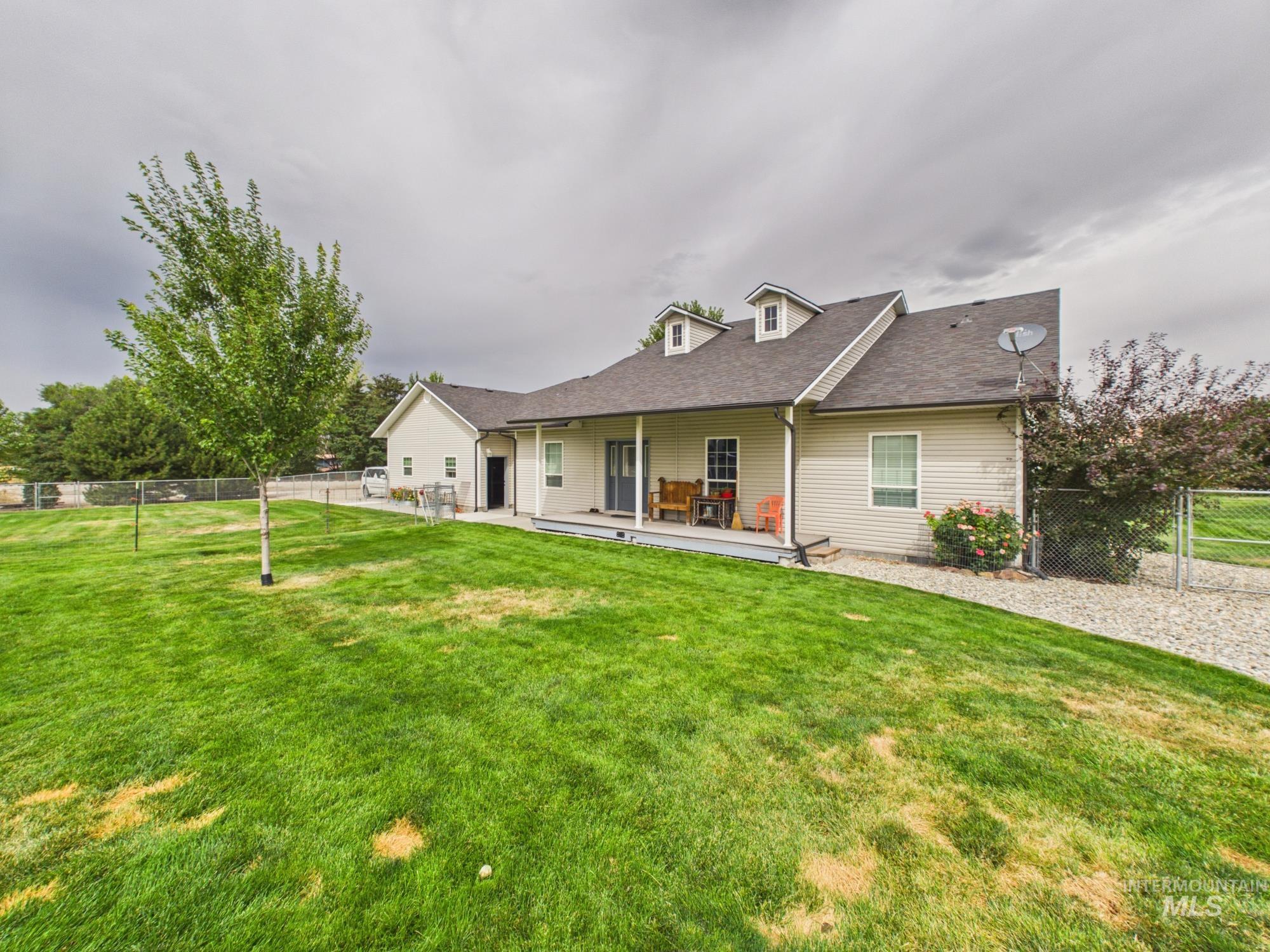 3400 Elk Horn Lane, Emmett, Idaho 83617, 3 Bedrooms, 2.5 Bathrooms, Residential For Sale, Price $935,000, 98999757