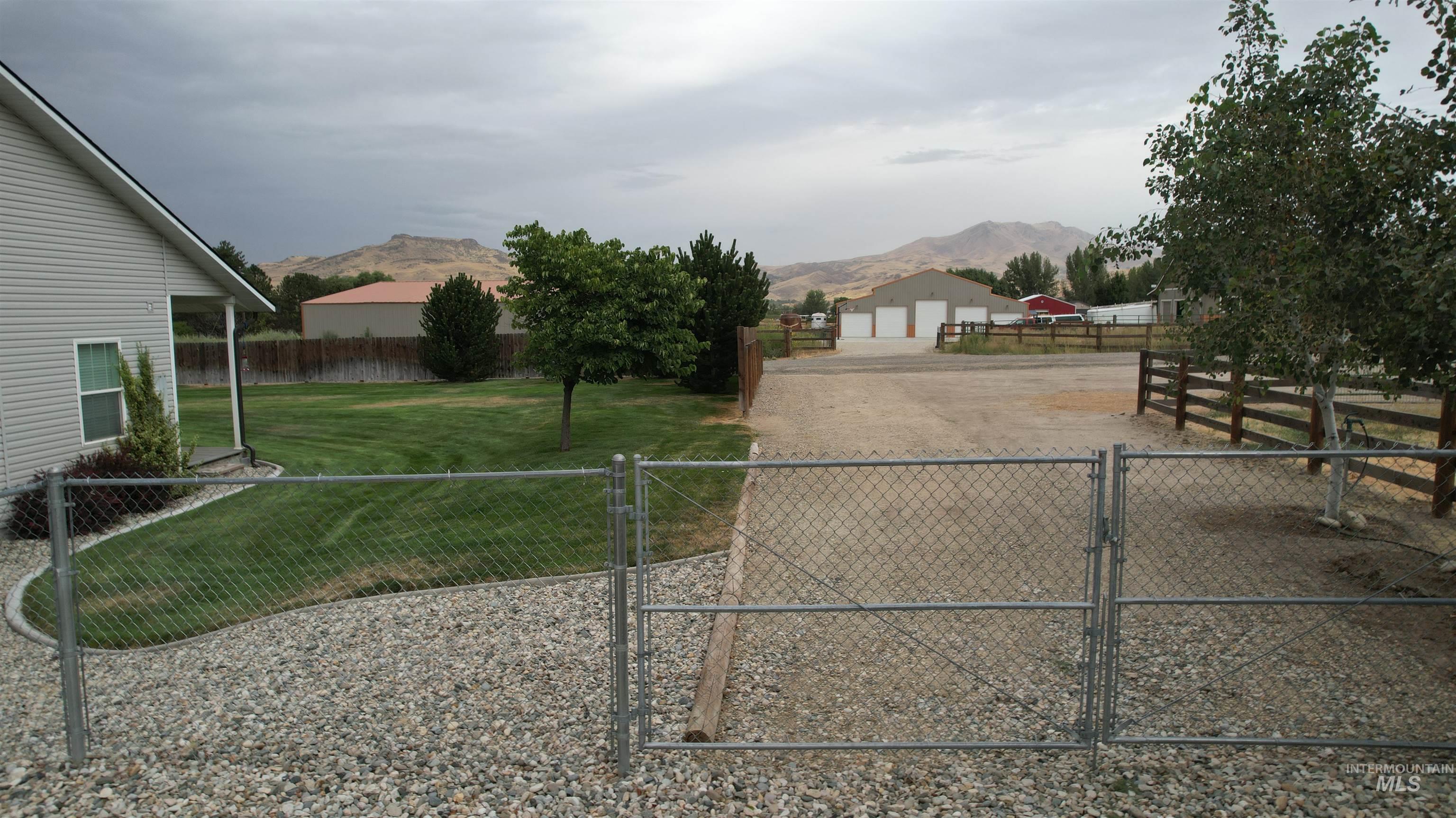 3400 Elk Horn Lane, Emmett, Idaho 83617, 3 Bedrooms, 2.5 Bathrooms, Residential For Sale, Price $935,000, 98999757