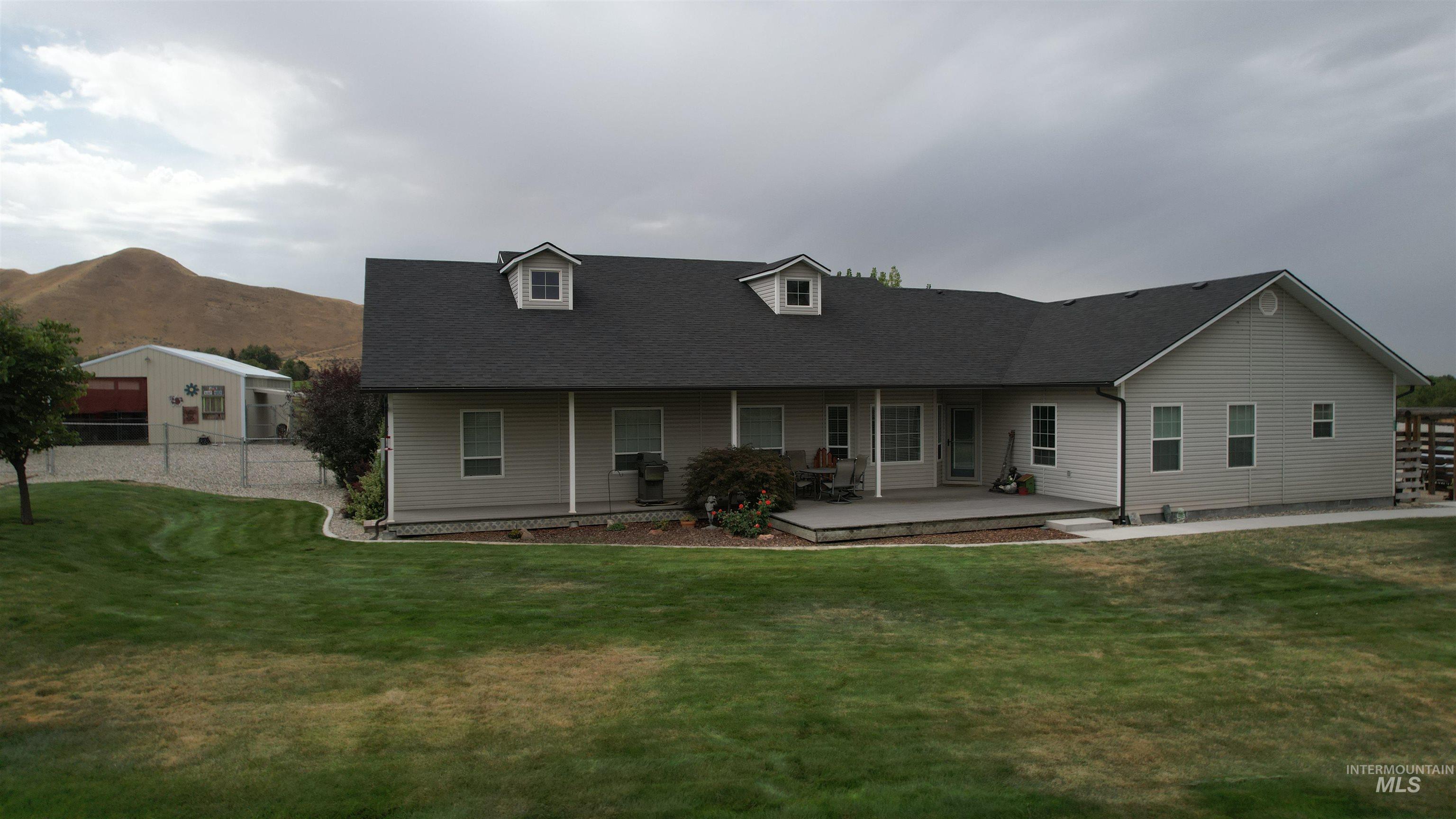 3400 Elk Horn Lane, Emmett, Idaho 83617, 3 Bedrooms, 2.5 Bathrooms, Residential For Sale, Price $935,000, 98999757