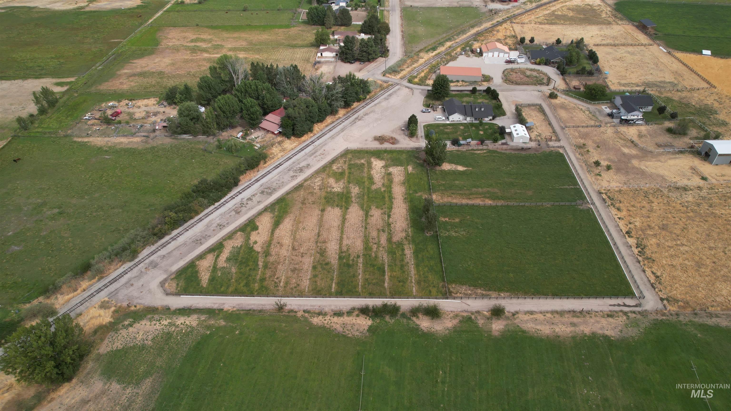 3400 Elk Horn Lane, Emmett, Idaho 83617, 3 Bedrooms, 2.5 Bathrooms, Residential For Sale, Price $935,000, 98999757