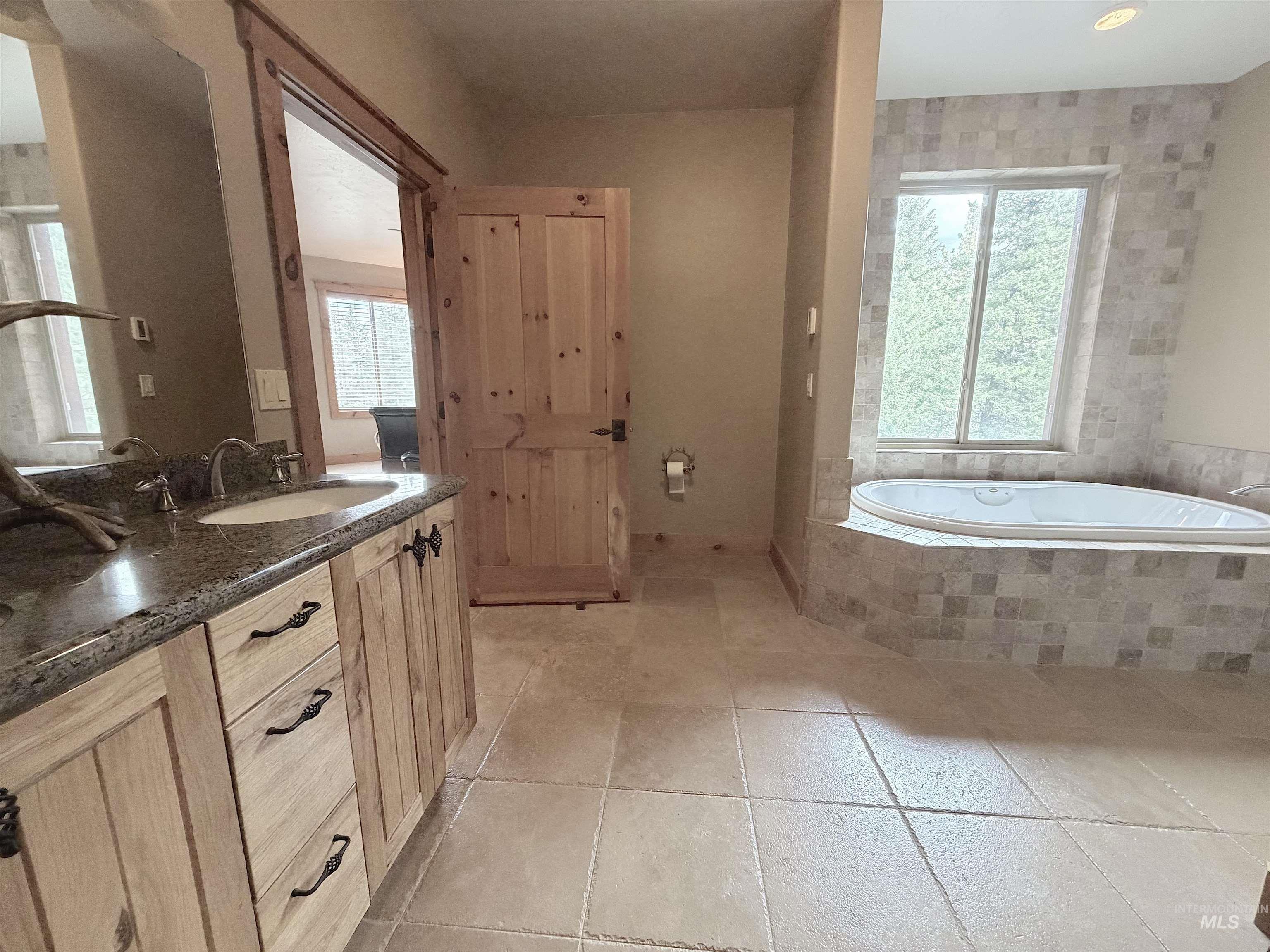 3618 Tamarack View Dr, New Meadows, Idaho 83654, 5 Bedrooms, 5.5 Bathrooms, Residential For Sale, Price $1,690,000,MLS 98999760