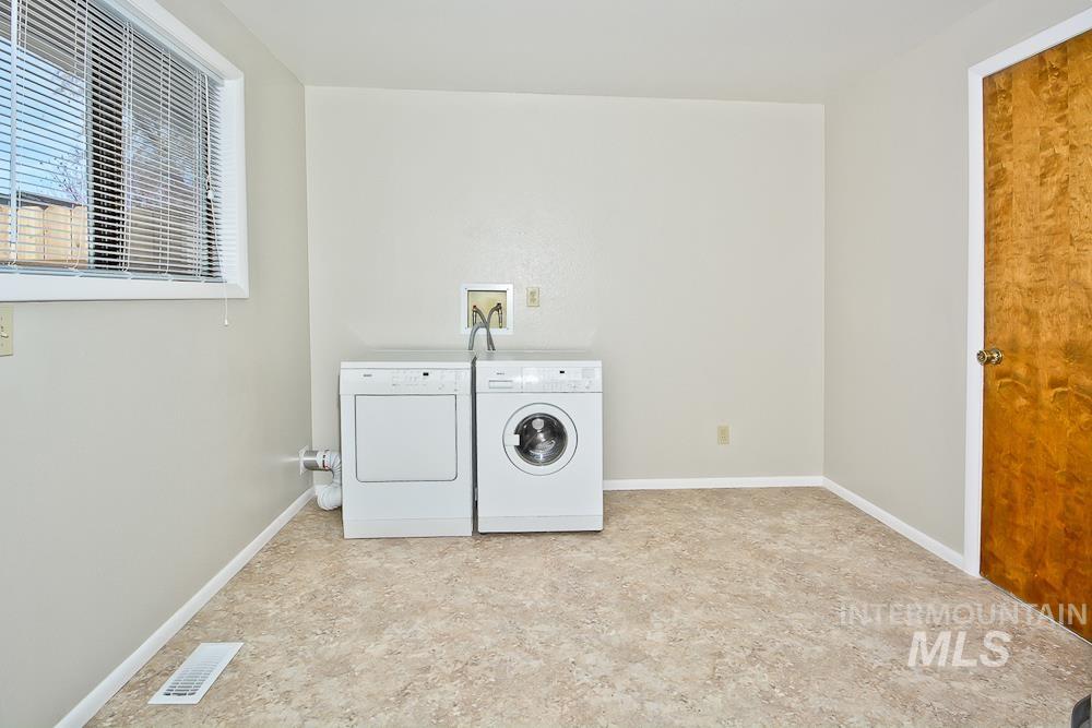 2011 S Colorado Ave, Boise, Idaho 83706, 2 Bedrooms, 1 Bathroom, Residential Income For Sale, Price $559,900, 98999762