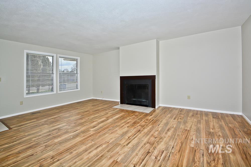 2011 S Colorado Ave, Boise, Idaho 83706, 2 Bedrooms, 1 Bathroom, Residential Income For Sale, Price $559,900, 98999762