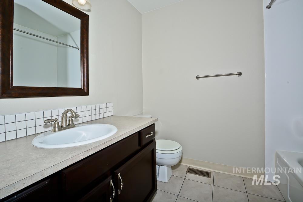 2011 S Colorado Ave, Boise, Idaho 83706, 2 Bedrooms, 1 Bathroom, Residential Income For Sale, Price $559,900, 98999762