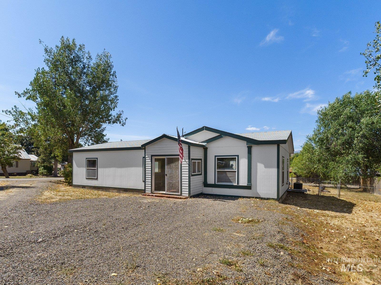 366 1st Ave., Council, Idaho 83612, 2 Bedrooms, 2 Bathrooms, Residential For Sale, Price $279,000,MLS 98999764