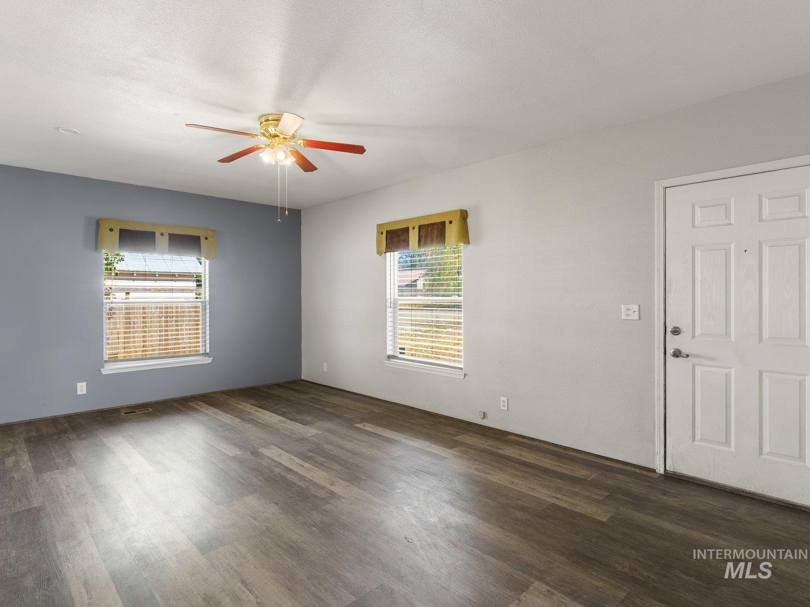 366 1st Ave., Council, Idaho 83612, 2 Bedrooms, 2 Bathrooms, Residential For Sale, Price $279,000,MLS 98999764