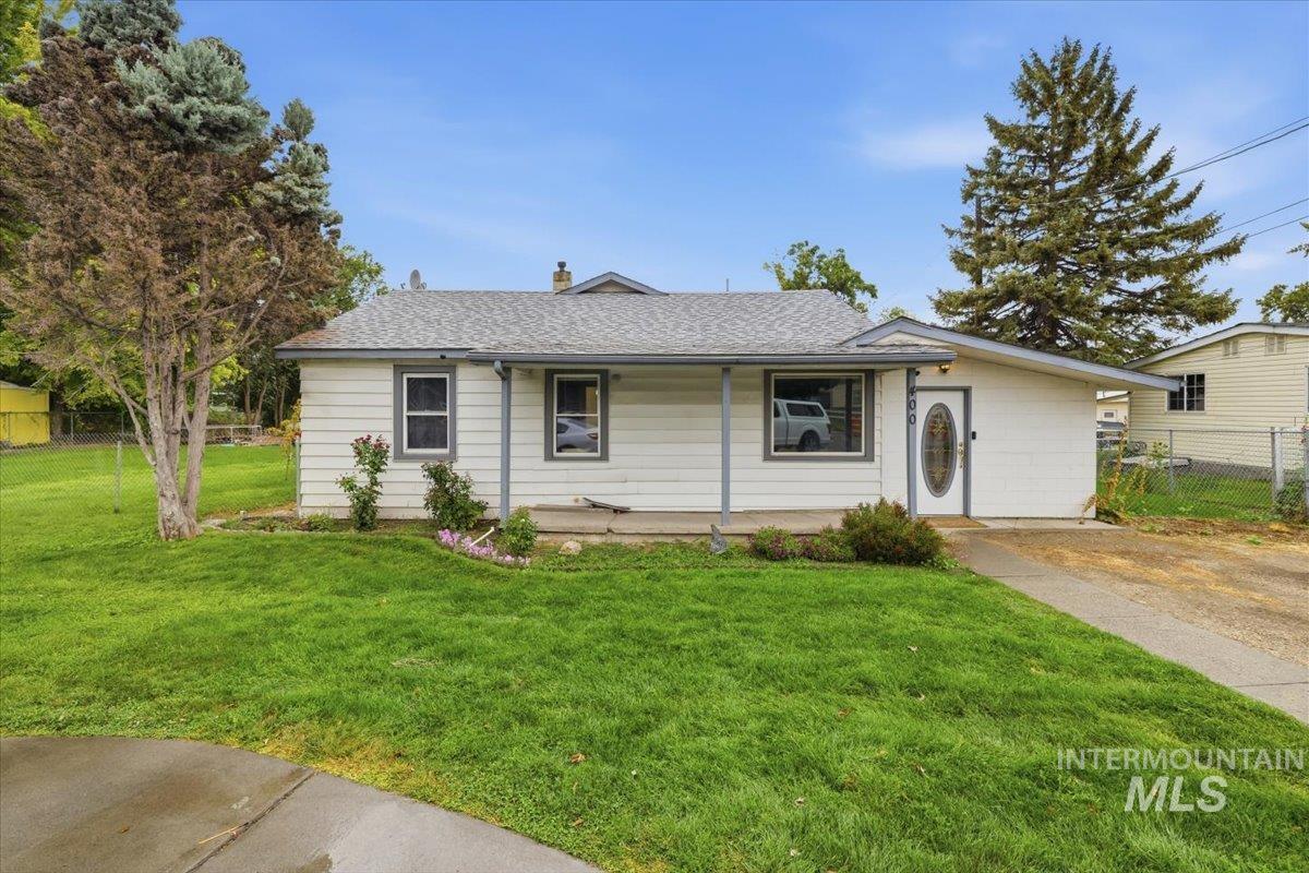 400 S 16th St, Payette, Idaho 83661, 3 Bedrooms, 1 Bathroom, Residential For Sale, Price $410,000, 98999767