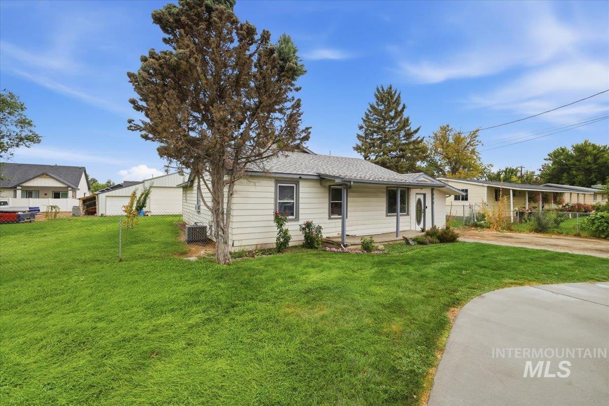 400 S 16th St, Payette, Idaho 83661, 3 Bedrooms, 1 Bathroom, Residential For Sale, Price $410,000, 98999767