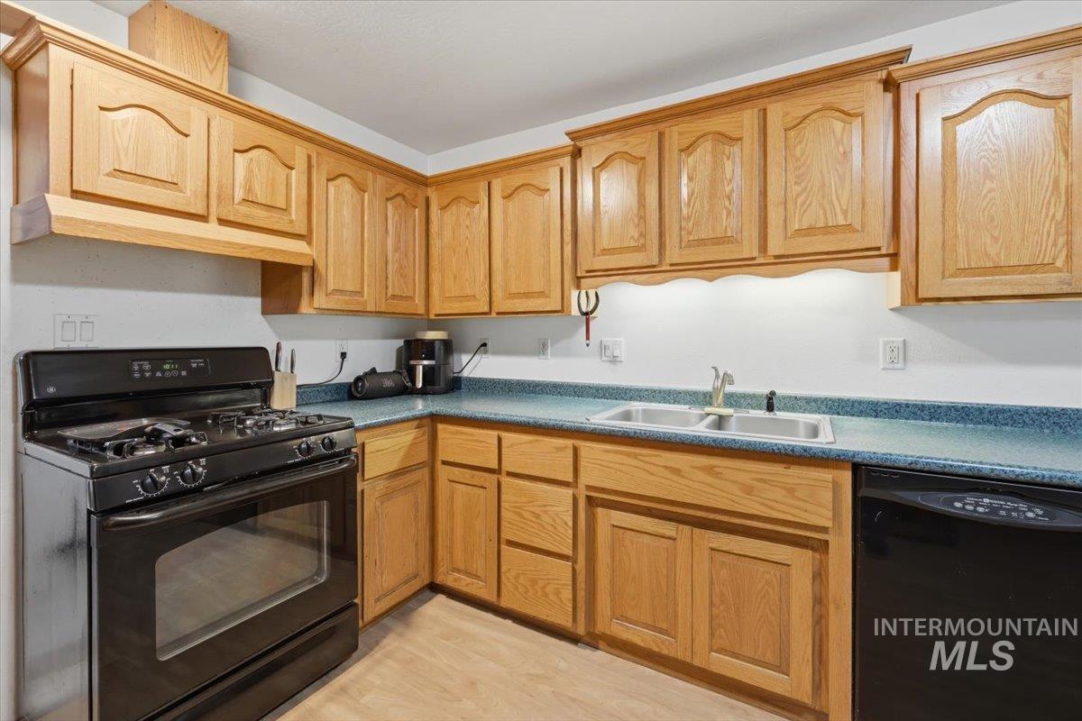 400 S 16th St, Payette, Idaho 83661, 3 Bedrooms, 1 Bathroom, Residential For Sale, Price $410,000, 98999767