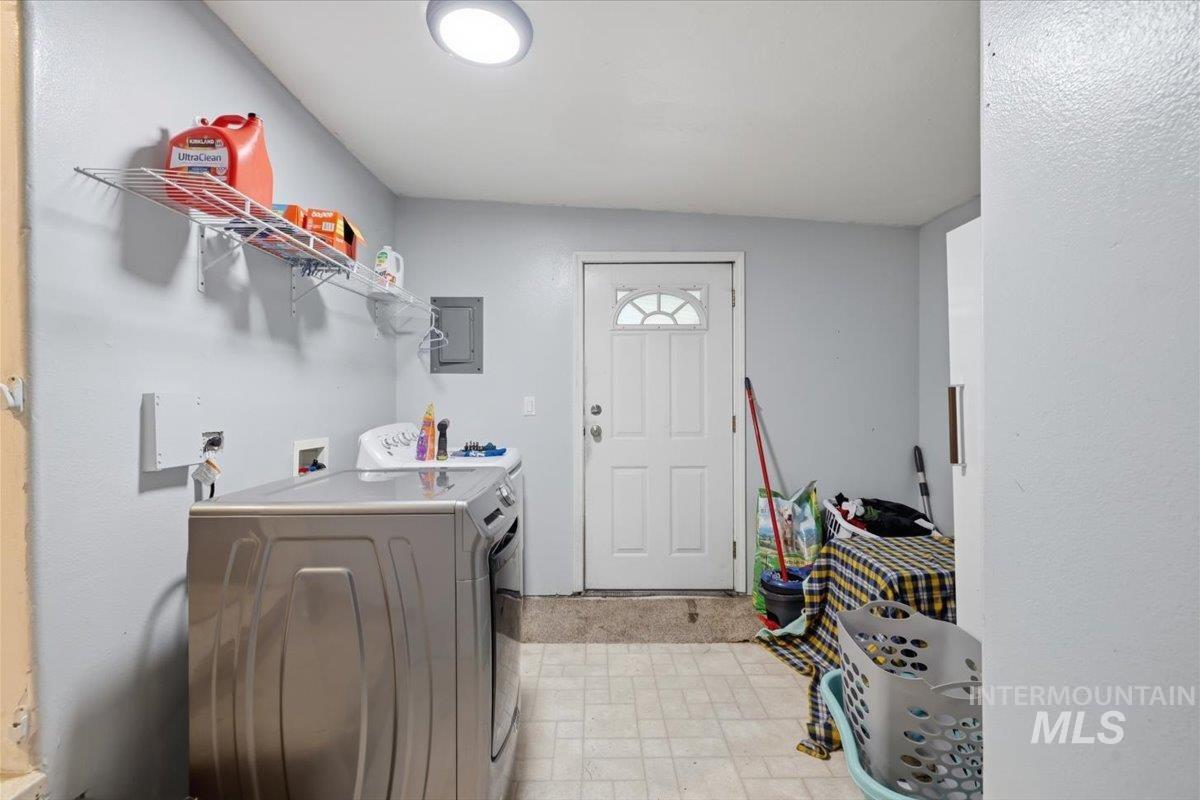 400 S 16th St, Payette, Idaho 83661, 3 Bedrooms, 1 Bathroom, Residential For Sale, Price $410,000, 98999767