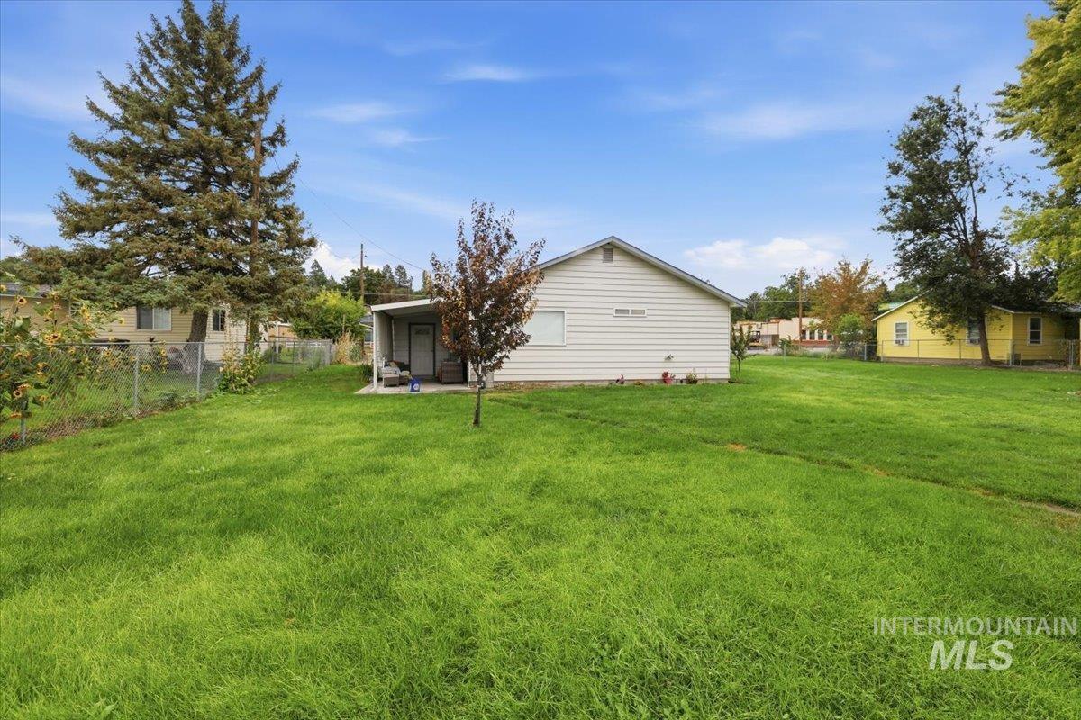 400 S 16th St, Payette, Idaho 83661, 3 Bedrooms, 1 Bathroom, Residential For Sale, Price $410,000, 98999767