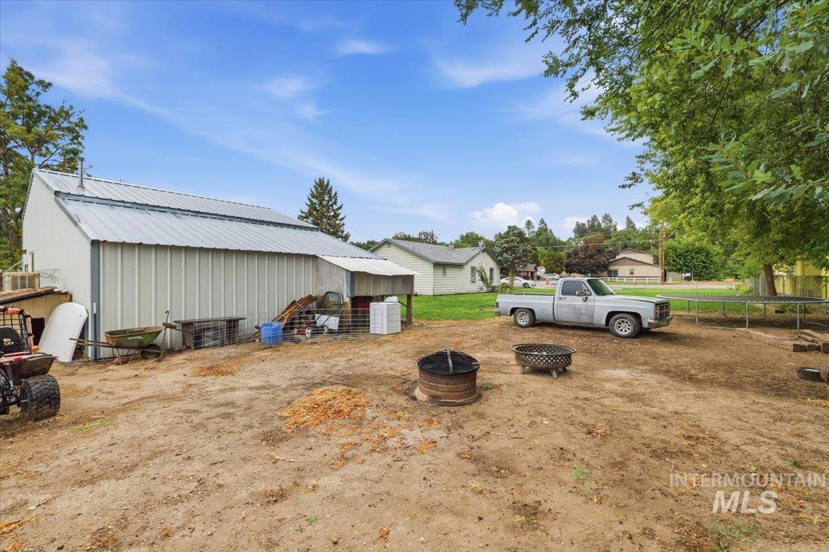 400 S 16th St, Payette, Idaho 83661, 3 Bedrooms, 1 Bathroom, Residential For Sale, Price $410,000, 98999767