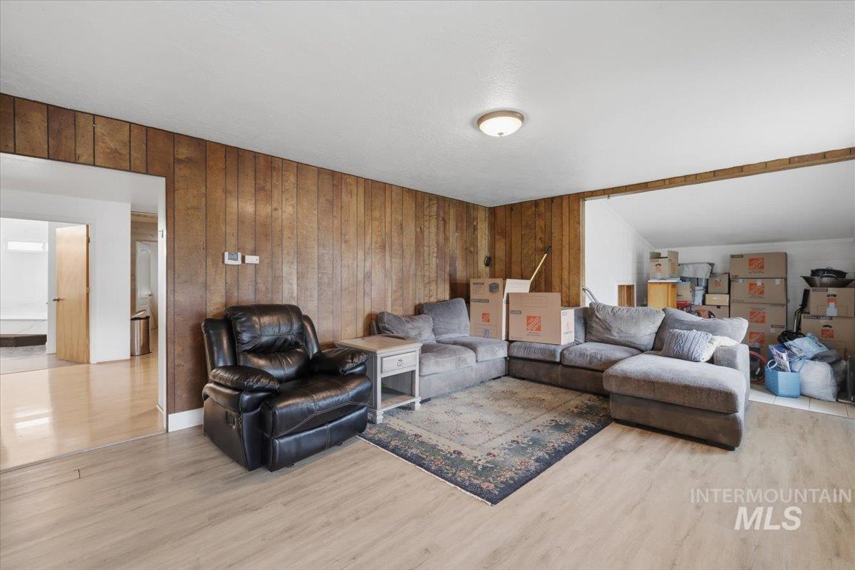 400 S 16th St, Payette, Idaho 83661, 3 Bedrooms, 1 Bathroom, Residential For Sale, Price $410,000, 98999767