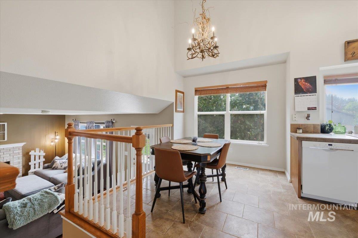 7429 W Lamplighter Street, Boise, Idaho 83714, 3 Bedrooms, 2.5 Bathrooms, Residential For Sale, Price $474,700,MLS 98999769