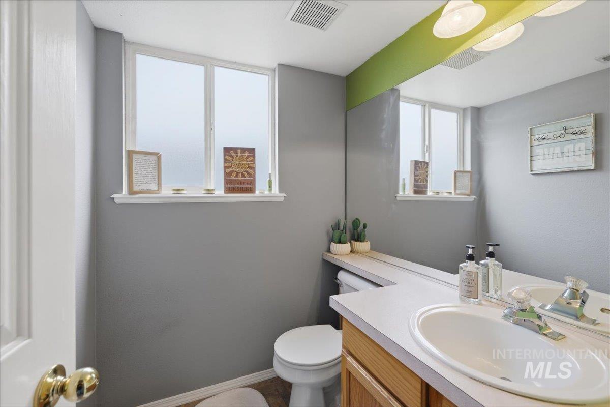 7429 W Lamplighter Street, Boise, Idaho 83714, 3 Bedrooms, 2.5 Bathrooms, Residential For Sale, Price $474,700,MLS 98999769