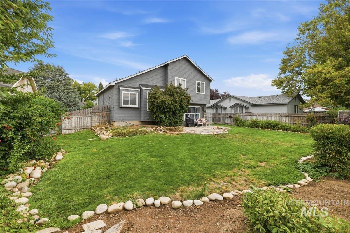 7429 W Lamplighter Street, Boise, Idaho 83714, 3 Bedrooms, 2.5 Bathrooms, Residential For Sale, Price $474,700,MLS 98999769