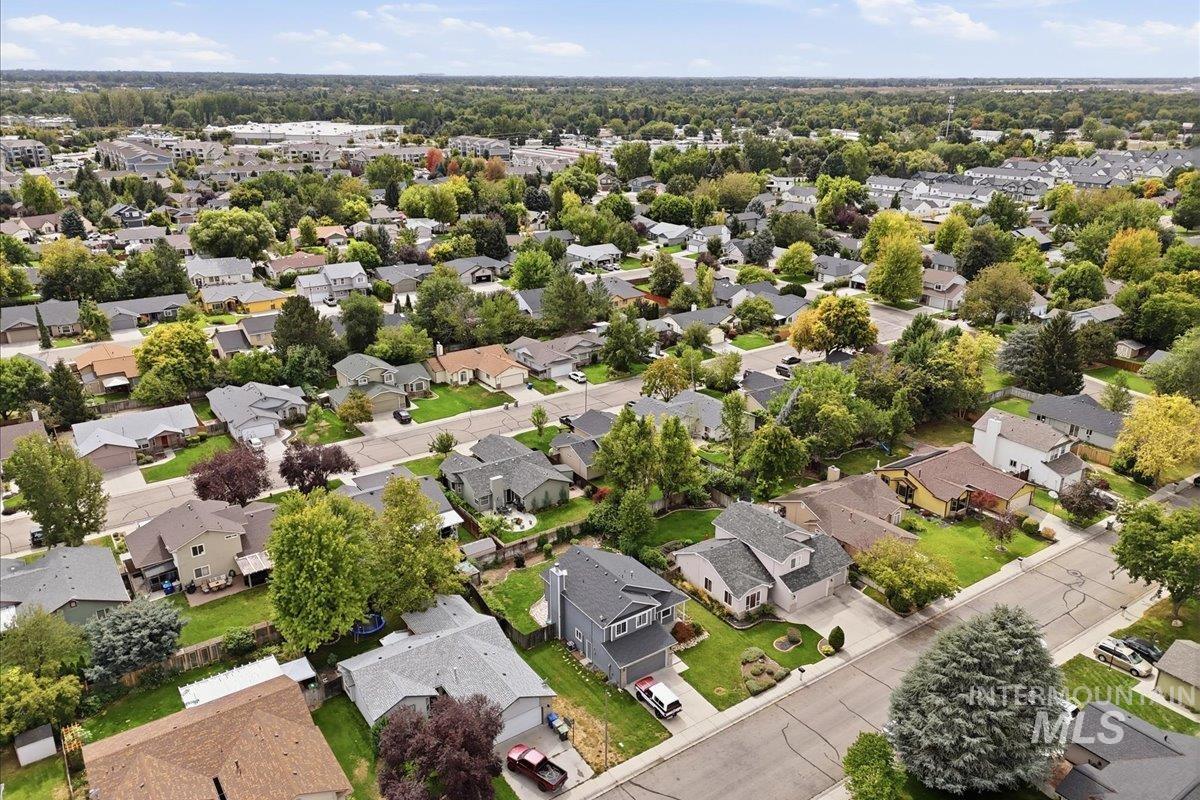 7429 W Lamplighter Street, Boise, Idaho 83714, 3 Bedrooms, 2.5 Bathrooms, Residential For Sale, Price $474,700,MLS 98999769