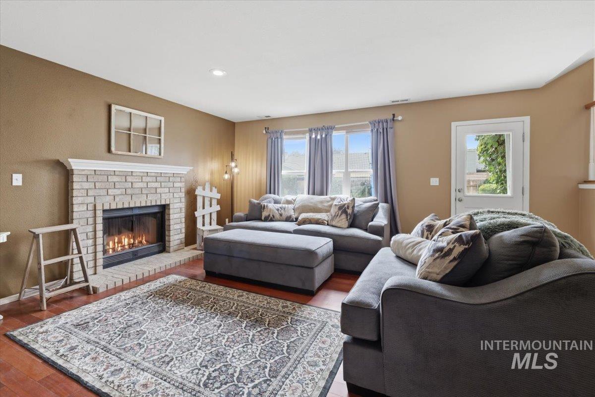 7429 W Lamplighter Street, Boise, Idaho 83714, 3 Bedrooms, 2.5 Bathrooms, Residential For Sale, Price $474,700,MLS 98999769