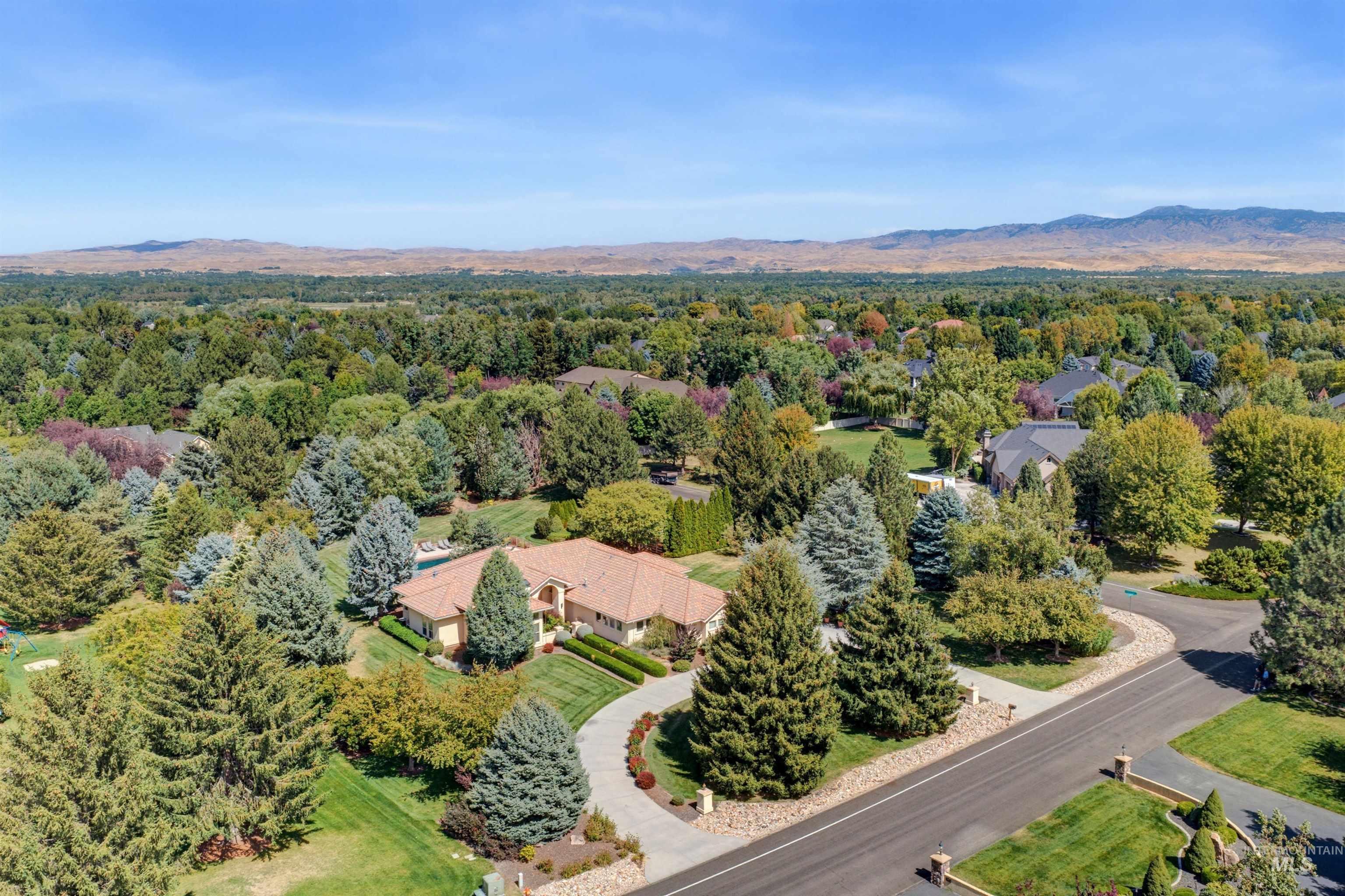 2554 W Sugar Crest Drive, Eagle, Idaho 83616, 4 Bedrooms, 3 Bathrooms, Residential For Sale, Price $1,599,000,MLS 98999773