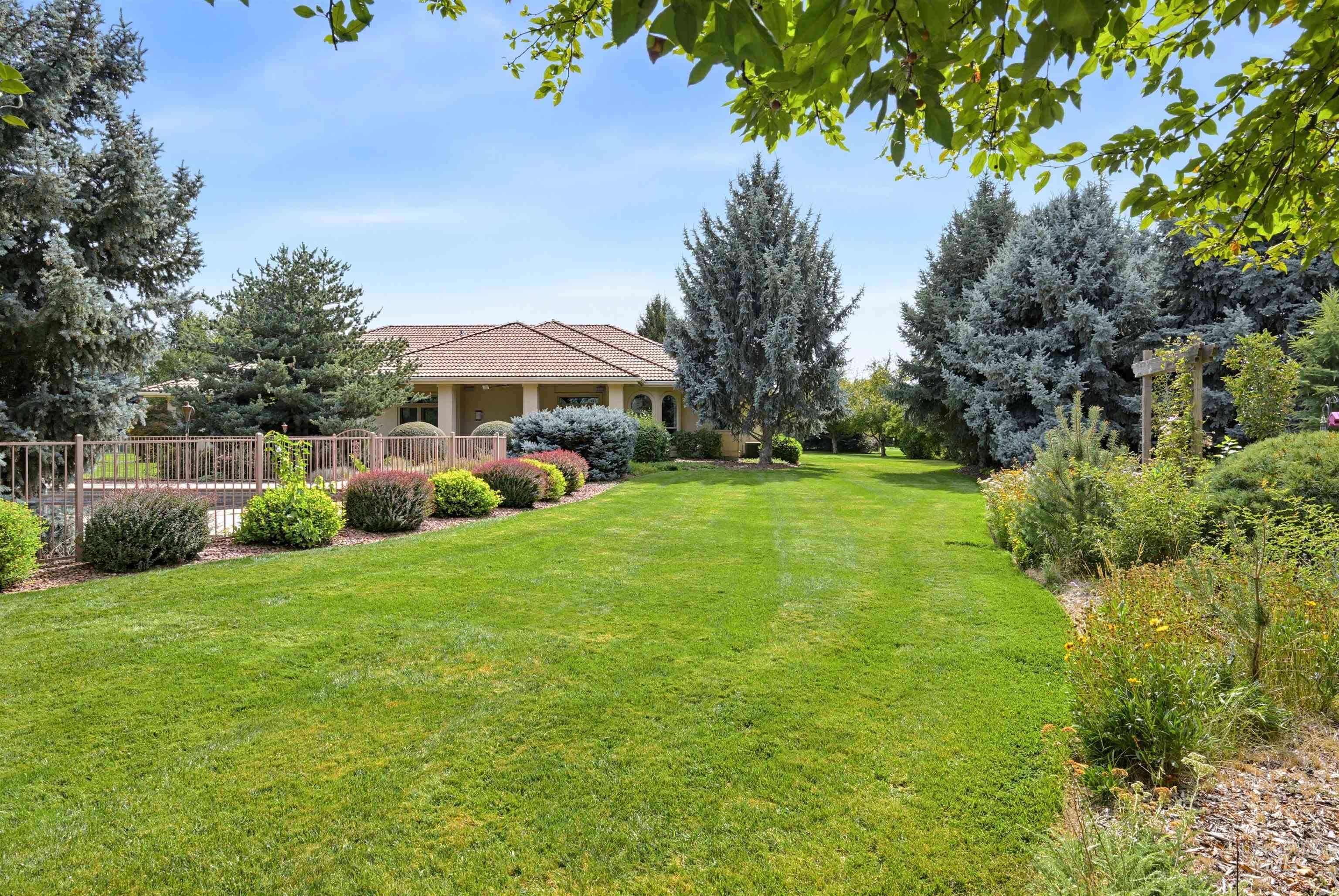 2554 W Sugar Crest Drive, Eagle, Idaho 83616, 4 Bedrooms, 3 Bathrooms, Residential For Sale, Price $1,599,000,MLS 98999773