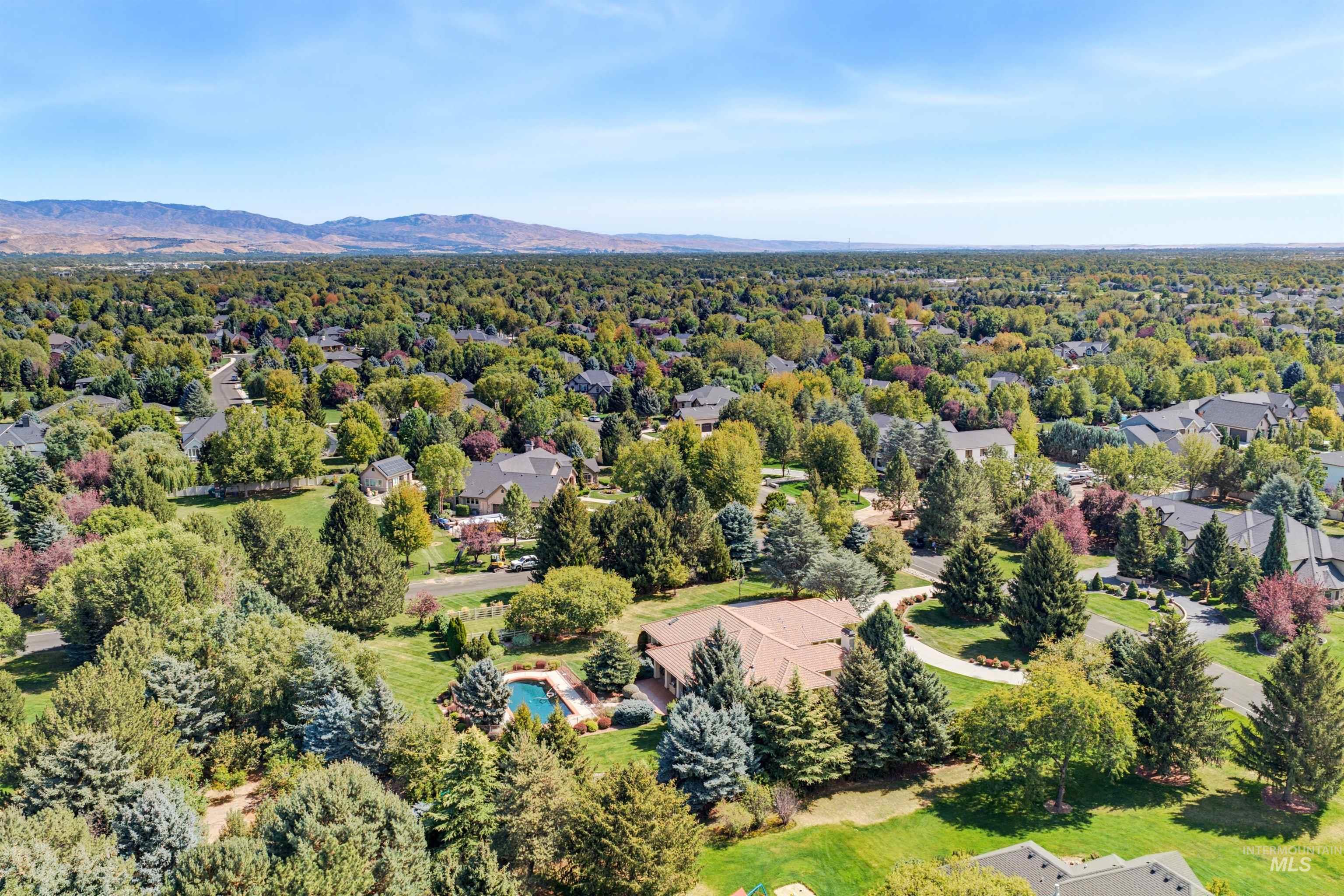 2554 W Sugar Crest Drive, Eagle, Idaho 83616, 4 Bedrooms, 3 Bathrooms, Residential For Sale, Price $1,599,000,MLS 98999773