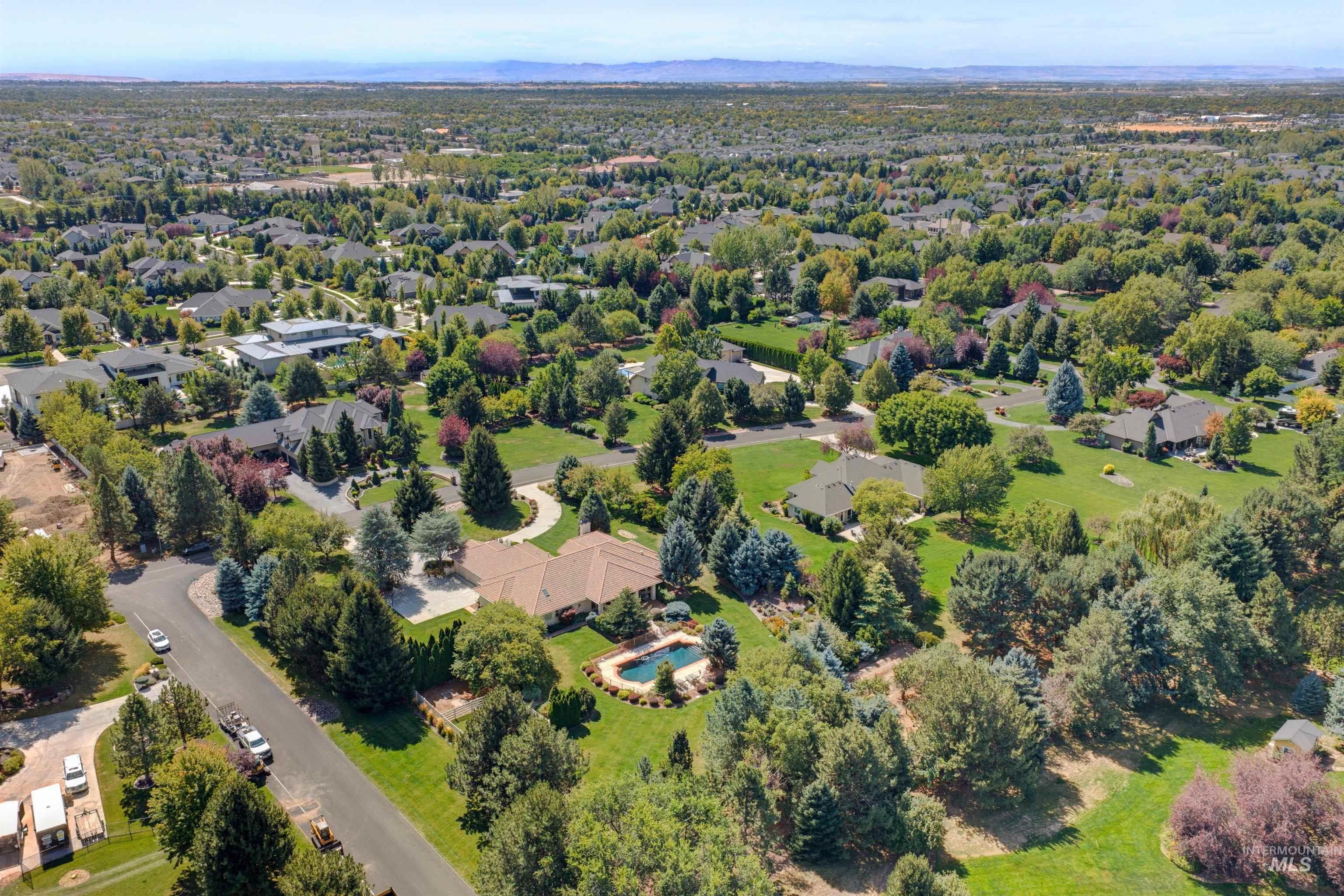 2554 W Sugar Crest Drive, Eagle, Idaho 83616, 4 Bedrooms, 3 Bathrooms, Residential For Sale, Price $1,599,000,MLS 98999773
