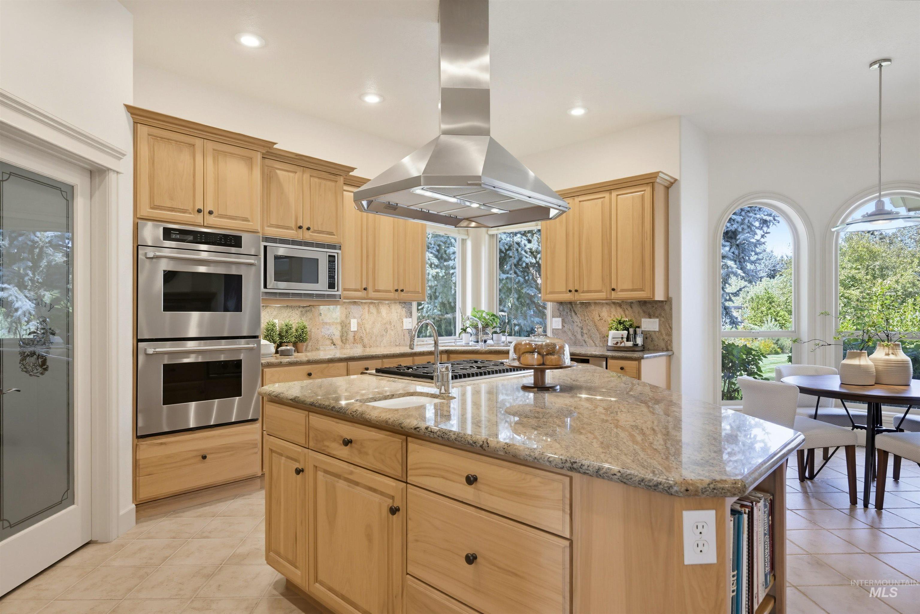 2554 W Sugar Crest Drive, Eagle, Idaho 83616, 4 Bedrooms, 3 Bathrooms, Residential For Sale, Price $1,599,000,MLS 98999773