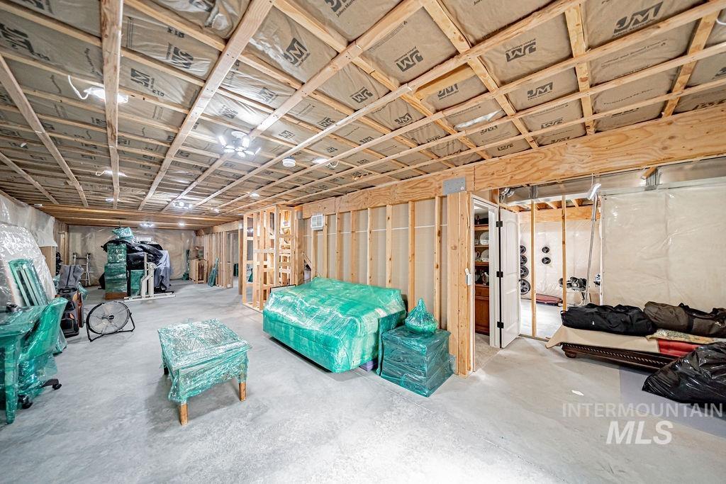 5119 Pevero, Idaho Falls, Idaho 83401, 3 Bedrooms, 2 Bathrooms, Residential For Sale, Price $550,000,MLS 98999778