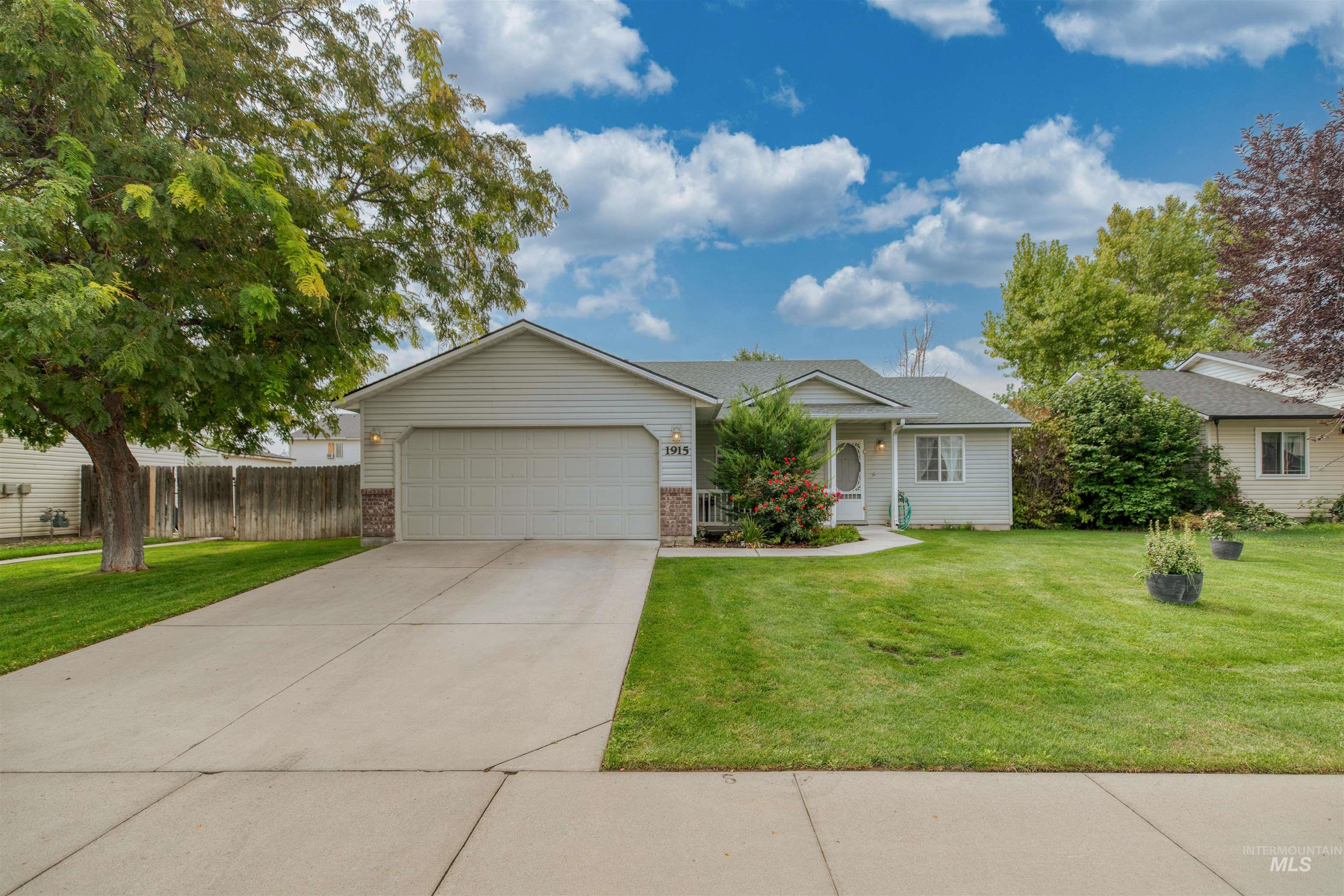 1915 W Mountain Pointe Ave, Nampa, Idaho 83651, 3 Bedrooms, 2 Bathrooms, Residential For Sale, Price $360,000, 98999781