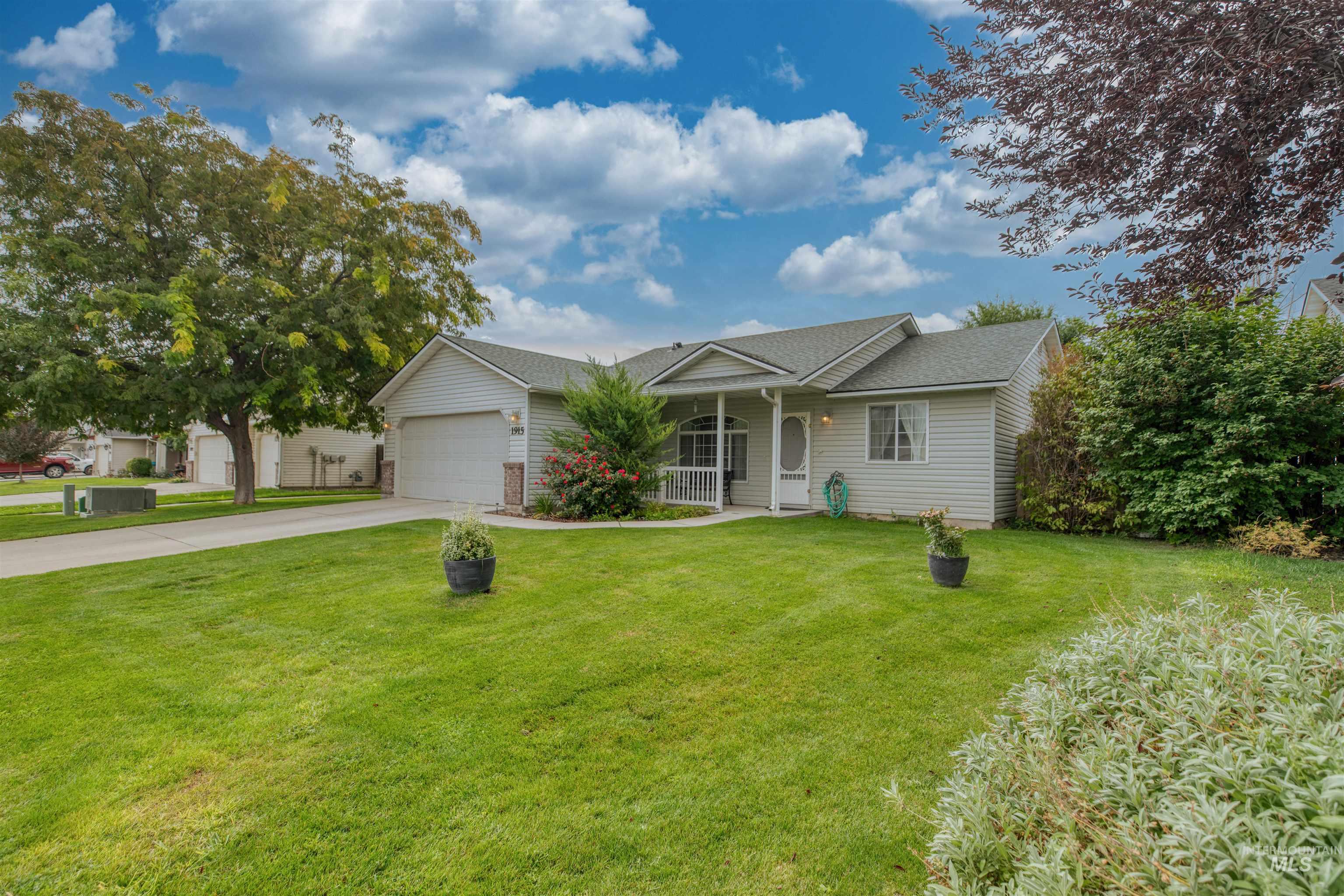 1915 W Mountain Pointe Ave, Nampa, Idaho 83651, 3 Bedrooms, 2 Bathrooms, Residential For Sale, Price $360,000, 98999781