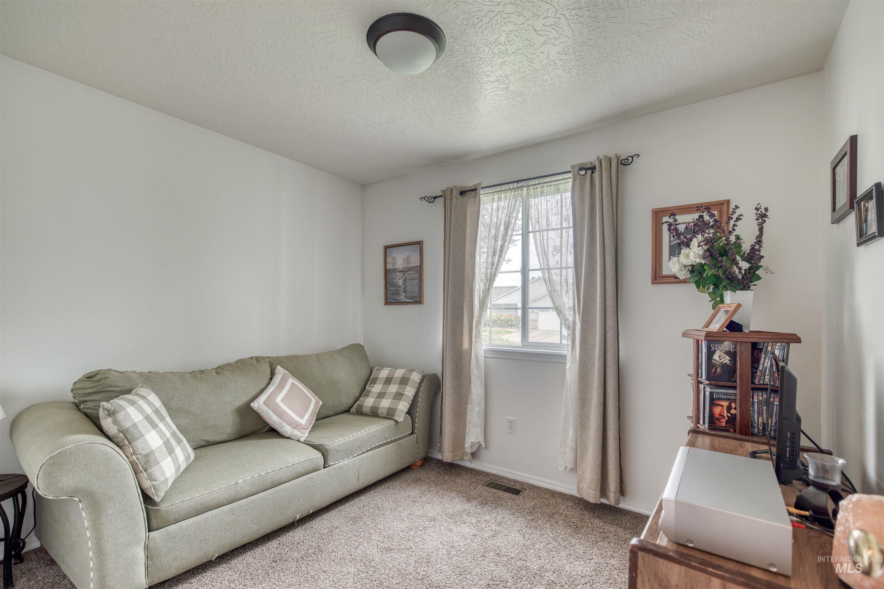 1915 W Mountain Pointe Ave, Nampa, Idaho 83651, 3 Bedrooms, 2 Bathrooms, Residential For Sale, Price $360,000, 98999781