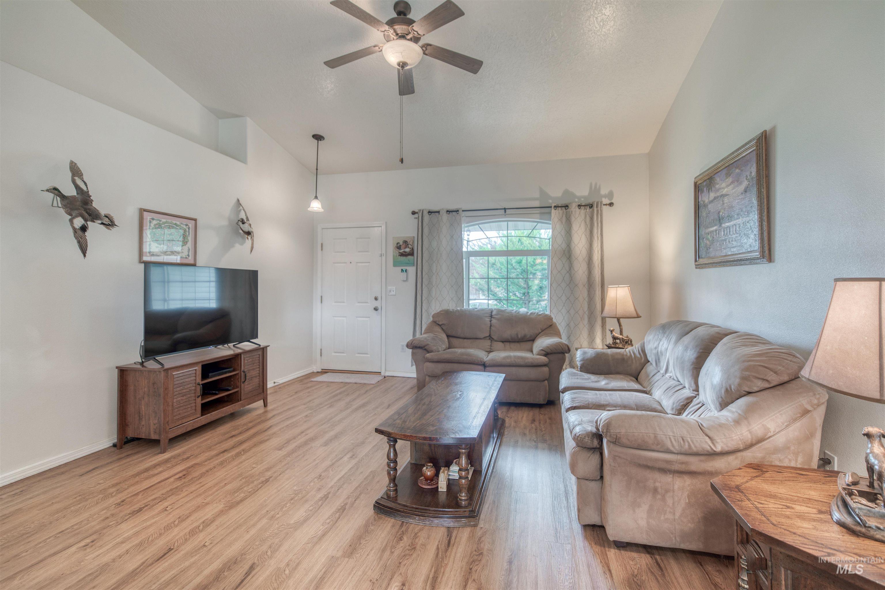 1915 W Mountain Pointe Ave, Nampa, Idaho 83651, 3 Bedrooms, 2 Bathrooms, Residential For Sale, Price $360,000, 98999781