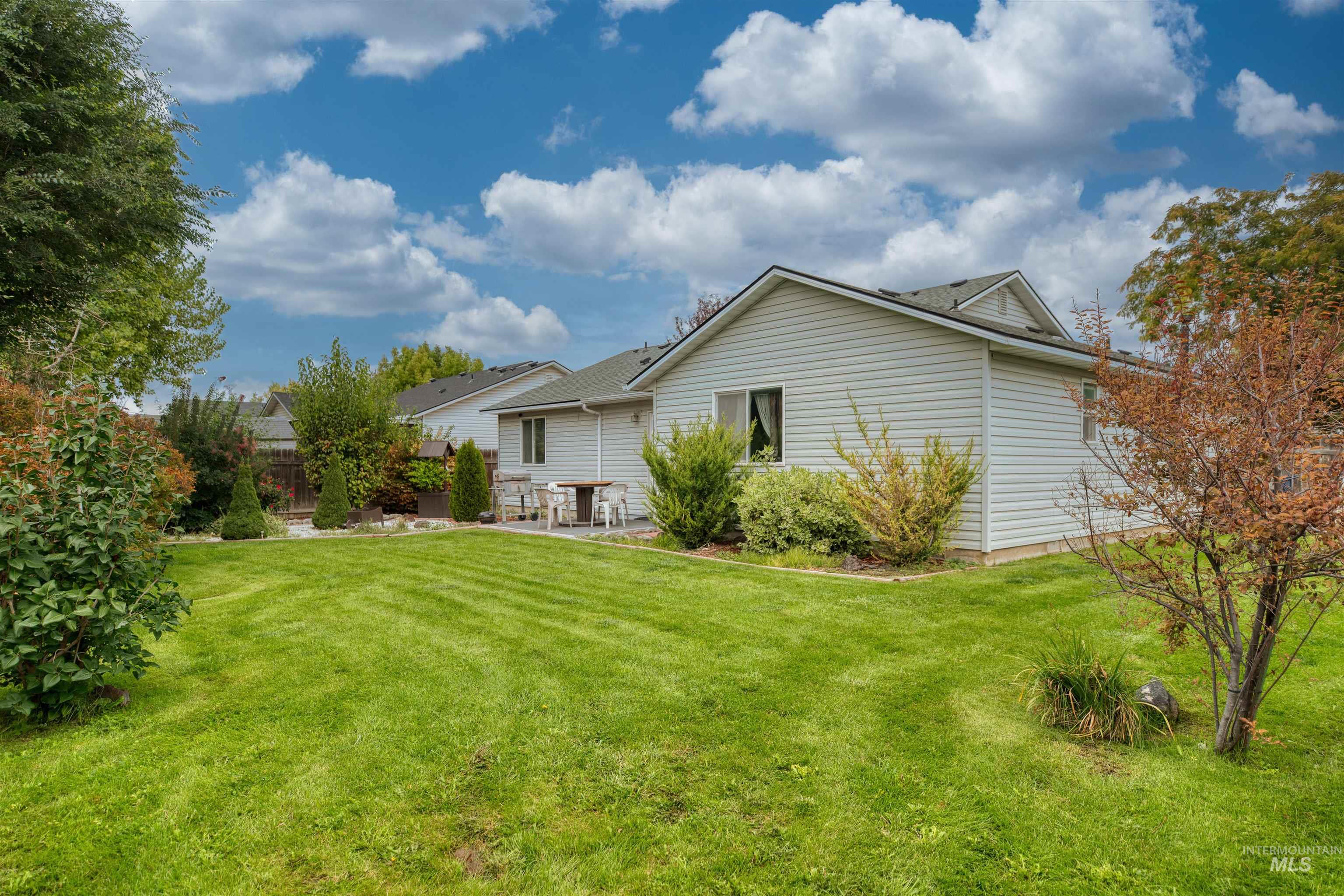1915 W Mountain Pointe Ave, Nampa, Idaho 83651, 3 Bedrooms, 2 Bathrooms, Residential For Sale, Price $360,000, 98999781