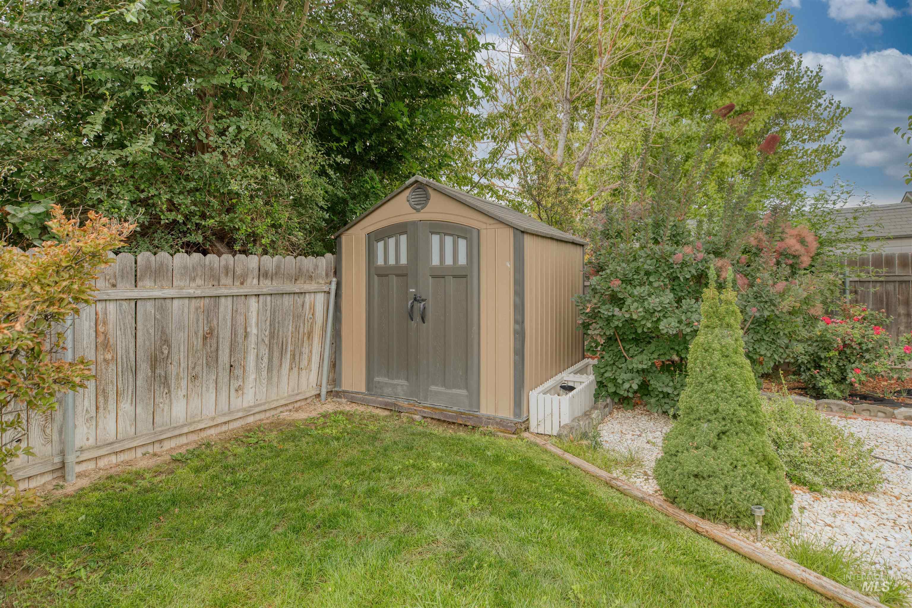 1915 W Mountain Pointe Ave, Nampa, Idaho 83651, 3 Bedrooms, 2 Bathrooms, Residential For Sale, Price $360,000, 98999781