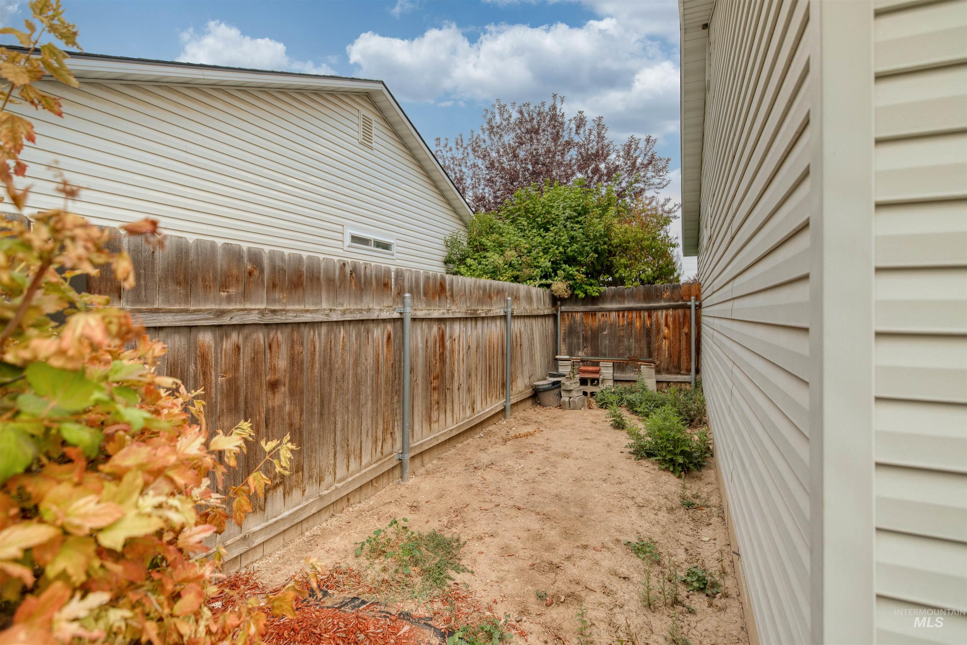 1915 W Mountain Pointe Ave, Nampa, Idaho 83651, 3 Bedrooms, 2 Bathrooms, Residential For Sale, Price $360,000, 98999781