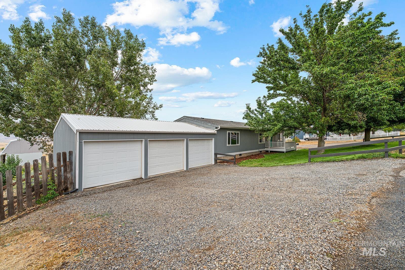 2750 9th Avenue, Clarkston, Washington 99403, 3 Bedrooms, 2 Bathrooms, Residential For Sale, Price $429,900,MLS 98999782