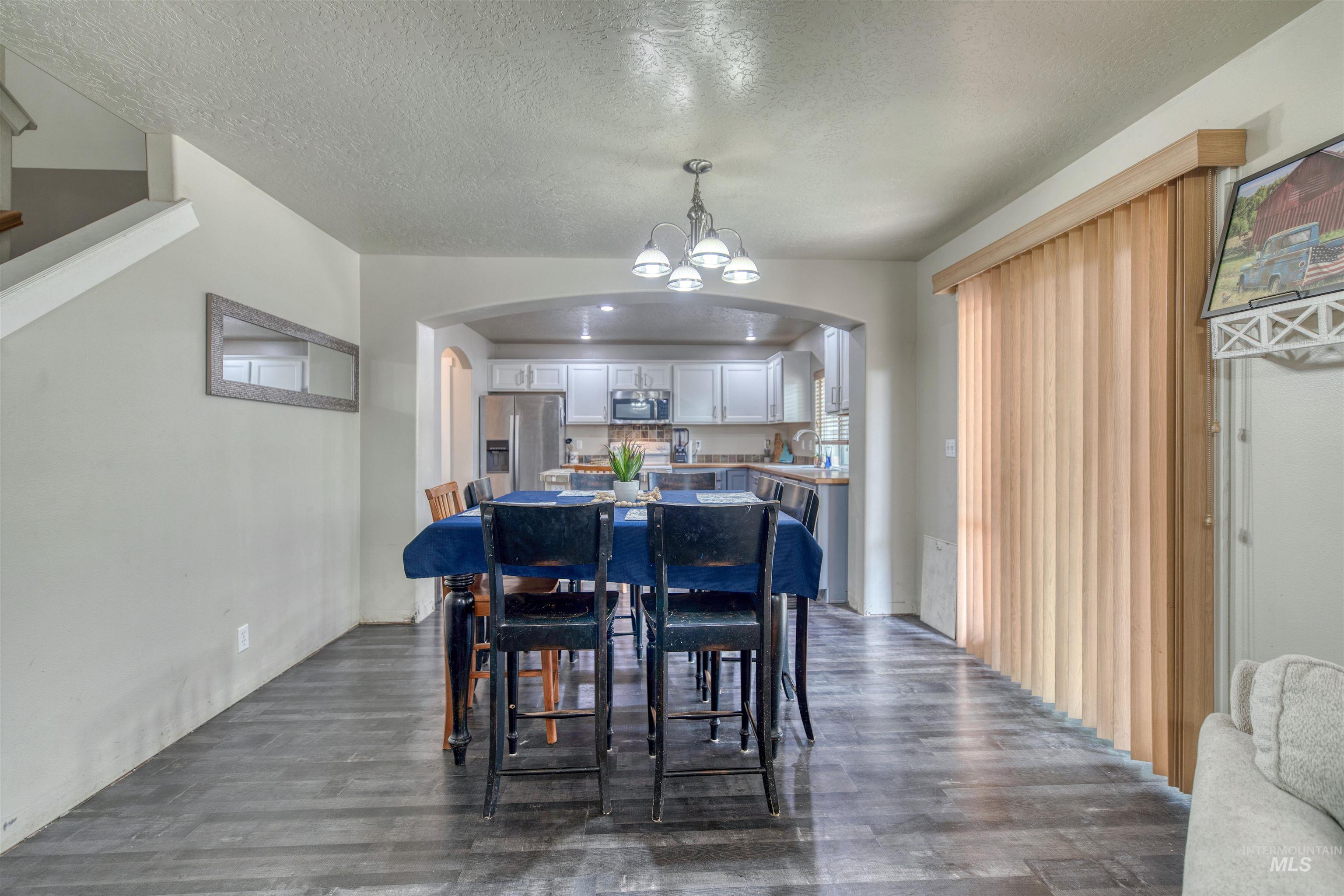 5950 S Harrington Way, Boise, Idaho 83709, 4 Bedrooms, 2.5 Bathrooms, Residential For Sale, Price $475,000,MLS 98999783