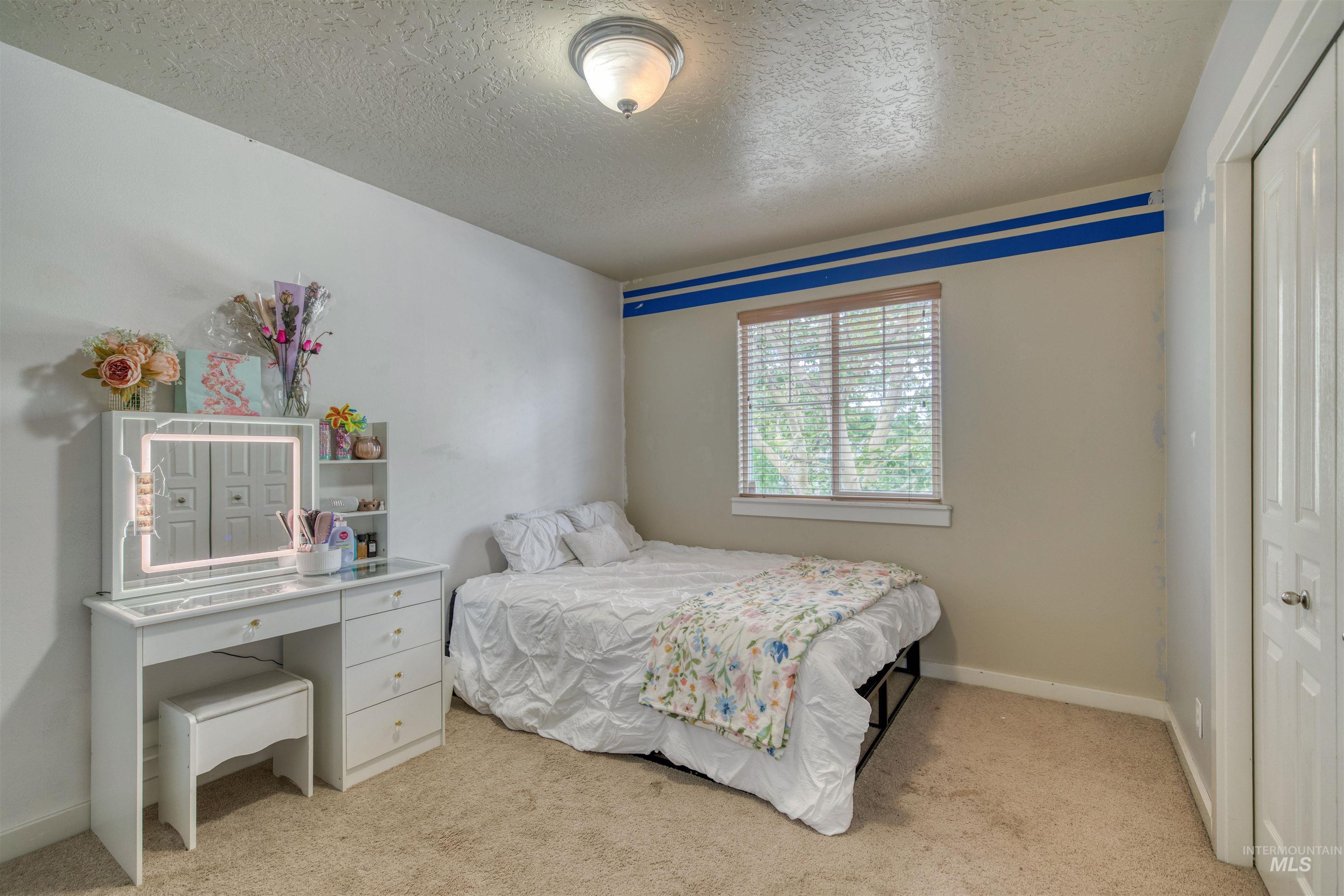 5950 S Harrington Way, Boise, Idaho 83709, 4 Bedrooms, 2.5 Bathrooms, Residential For Sale, Price $475,000,MLS 98999783