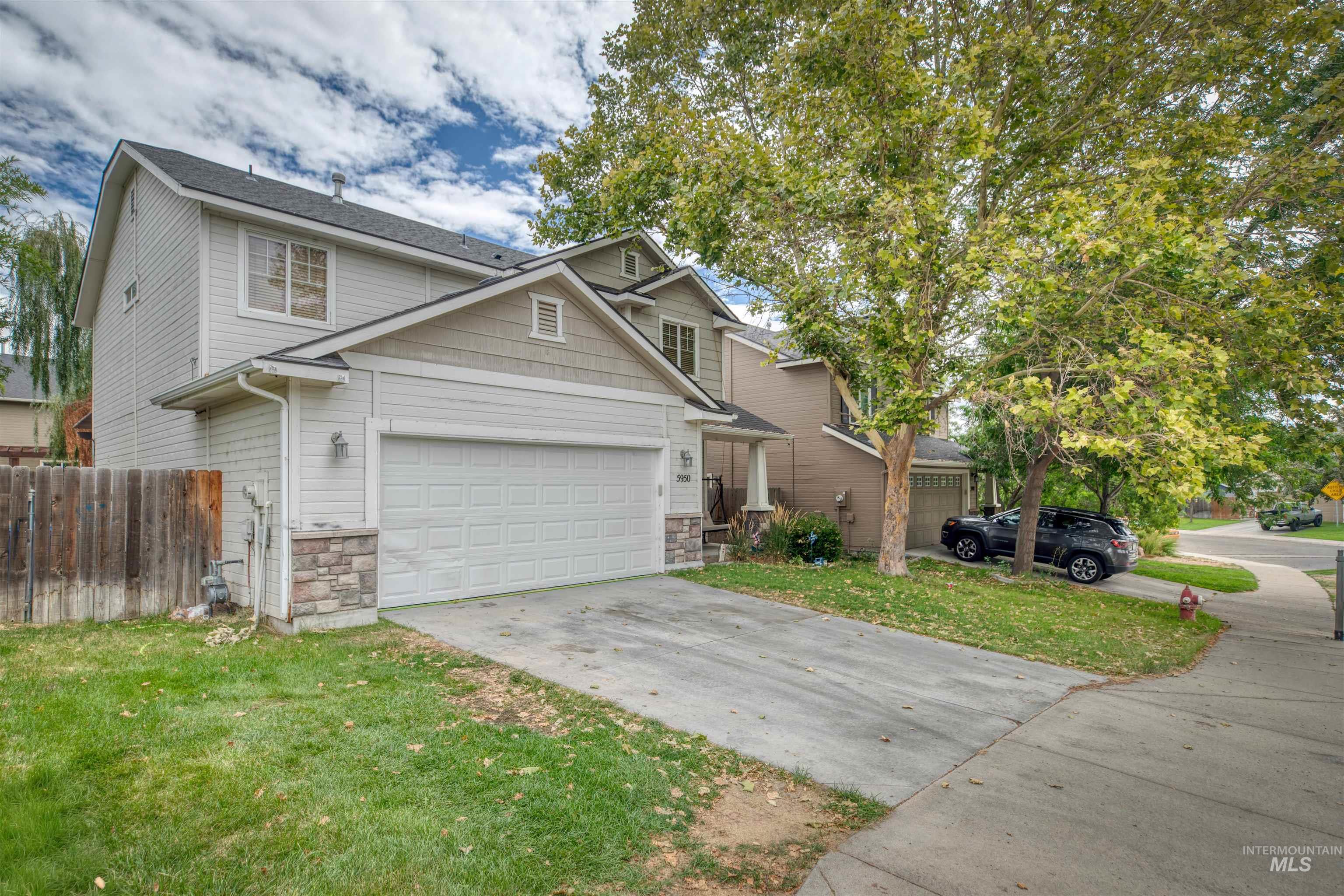 5950 S Harrington Way, Boise, Idaho 83709, 4 Bedrooms, 2.5 Bathrooms, Residential For Sale, Price $475,000,MLS 98999783