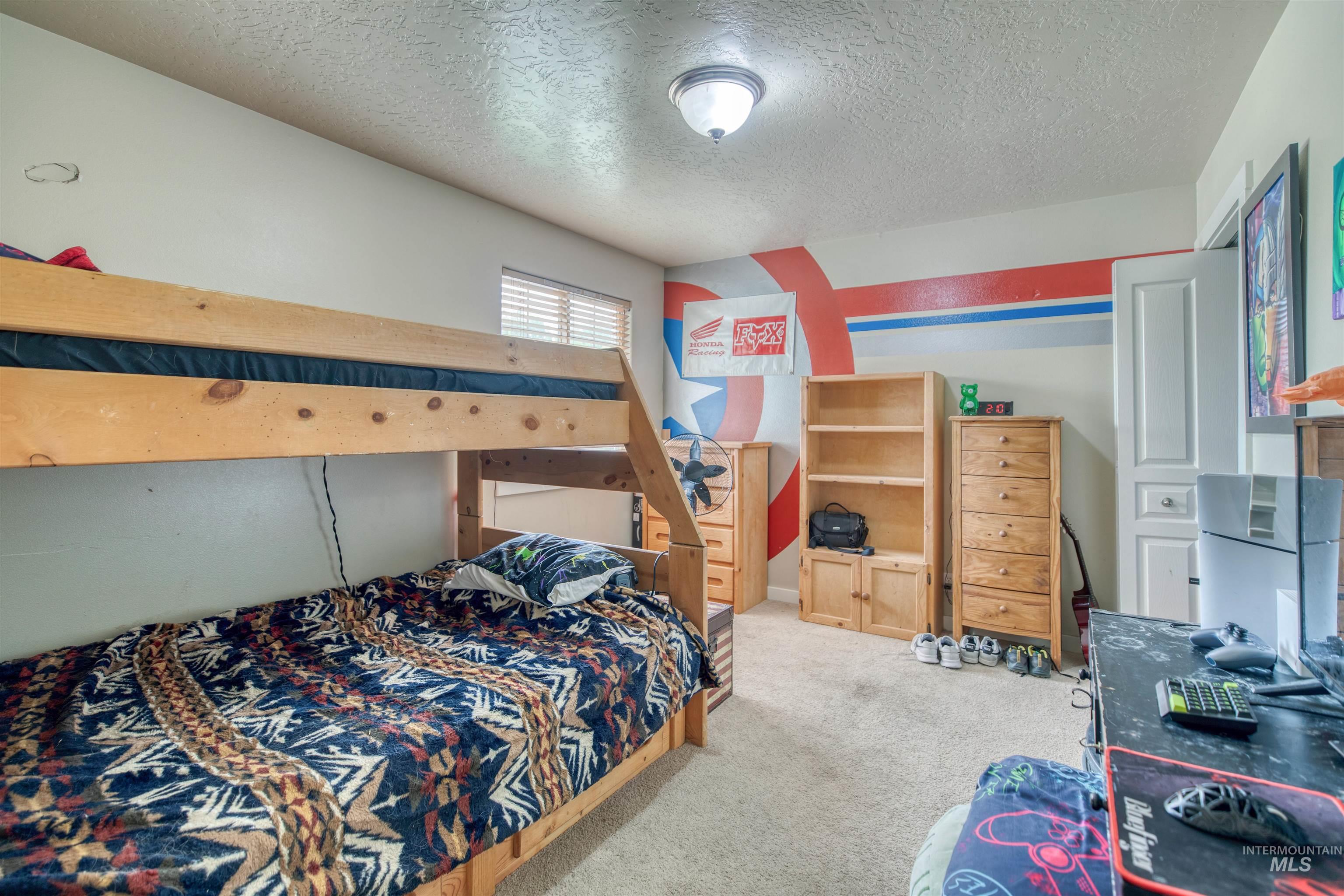 5950 S Harrington Way, Boise, Idaho 83709, 4 Bedrooms, 2.5 Bathrooms, Residential For Sale, Price $475,000,MLS 98999783