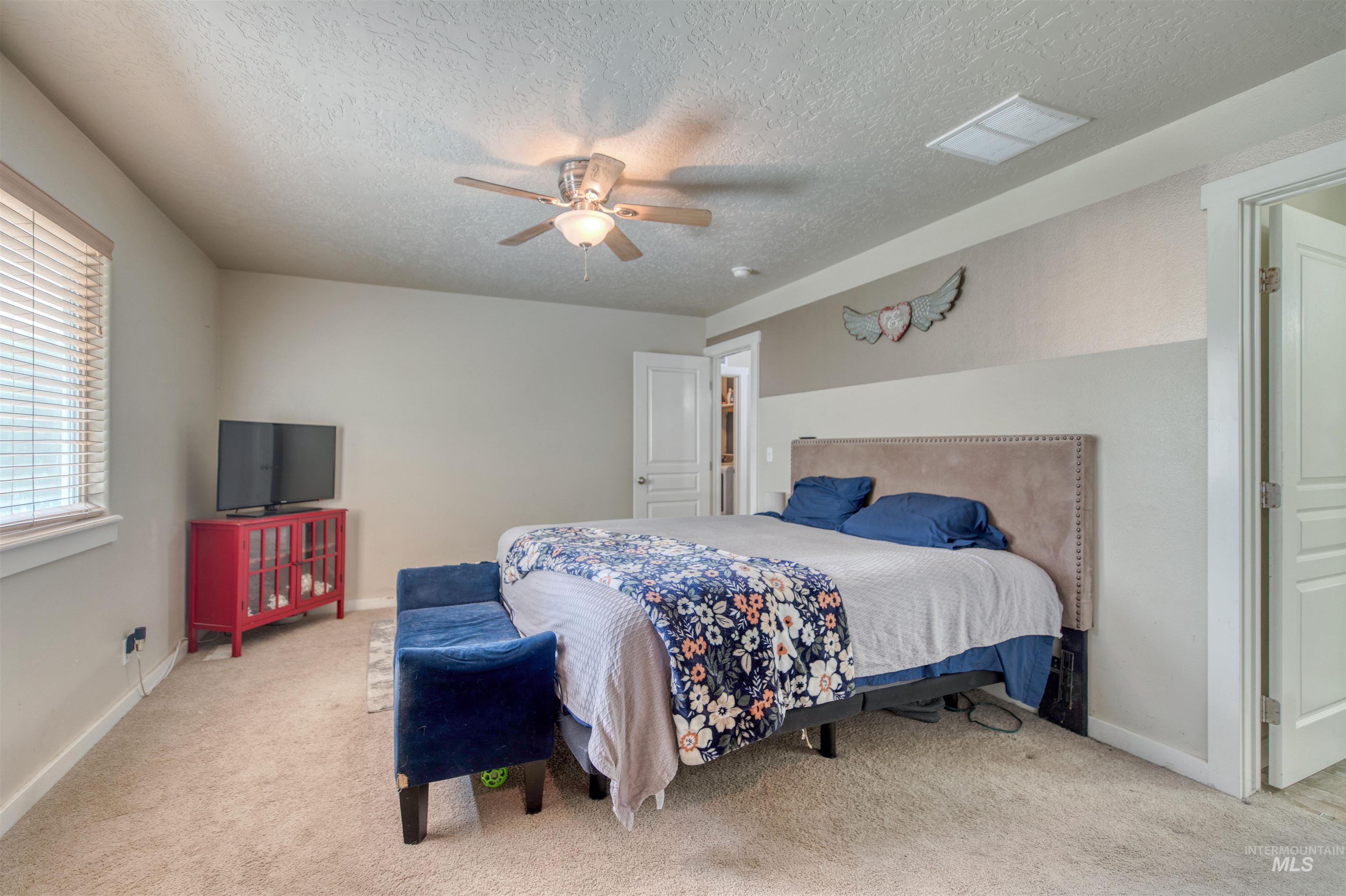 5950 S Harrington Way, Boise, Idaho 83709, 4 Bedrooms, 2.5 Bathrooms, Residential For Sale, Price $475,000,MLS 98999783