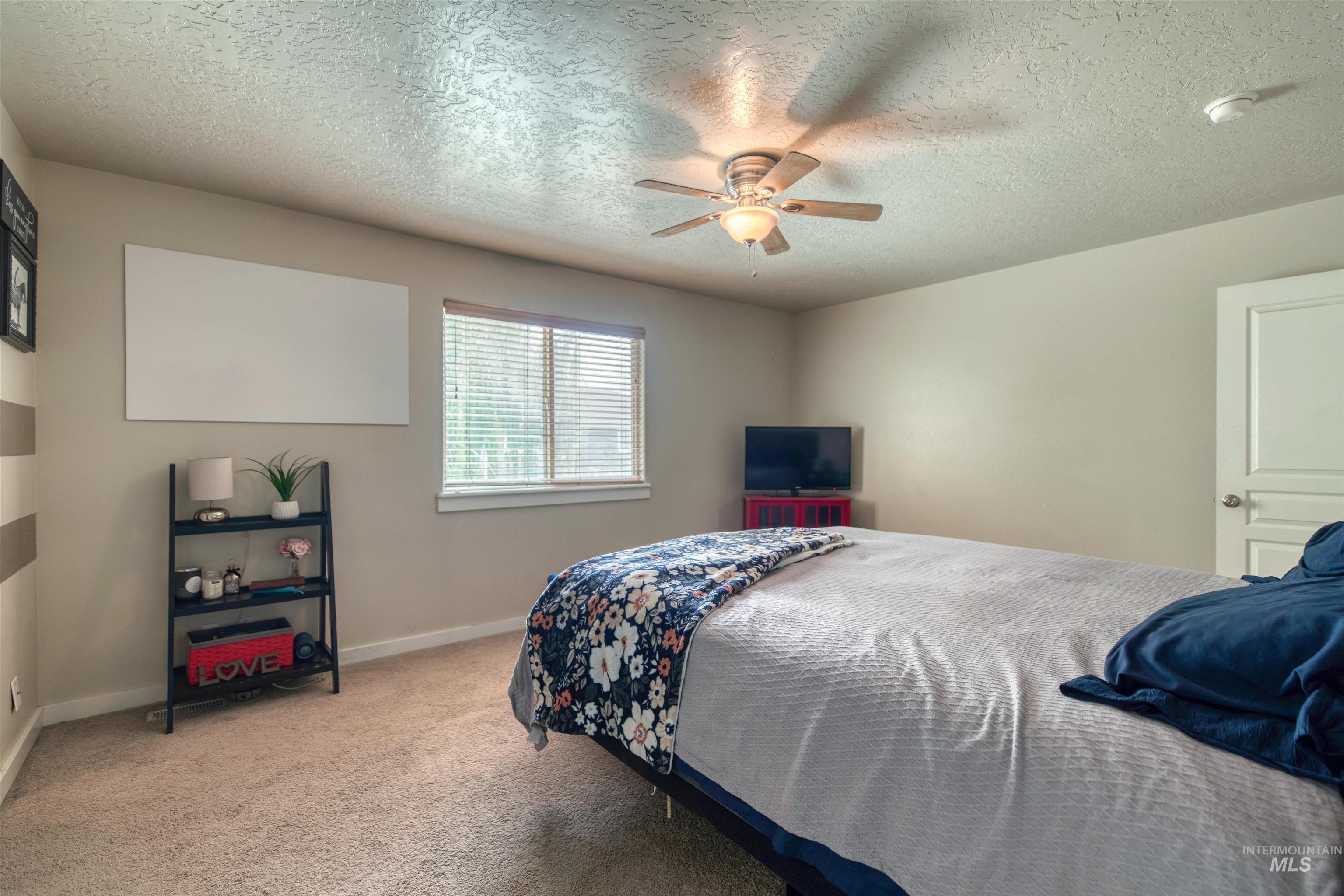 5950 S Harrington Way, Boise, Idaho 83709, 4 Bedrooms, 2.5 Bathrooms, Residential For Sale, Price $475,000,MLS 98999783