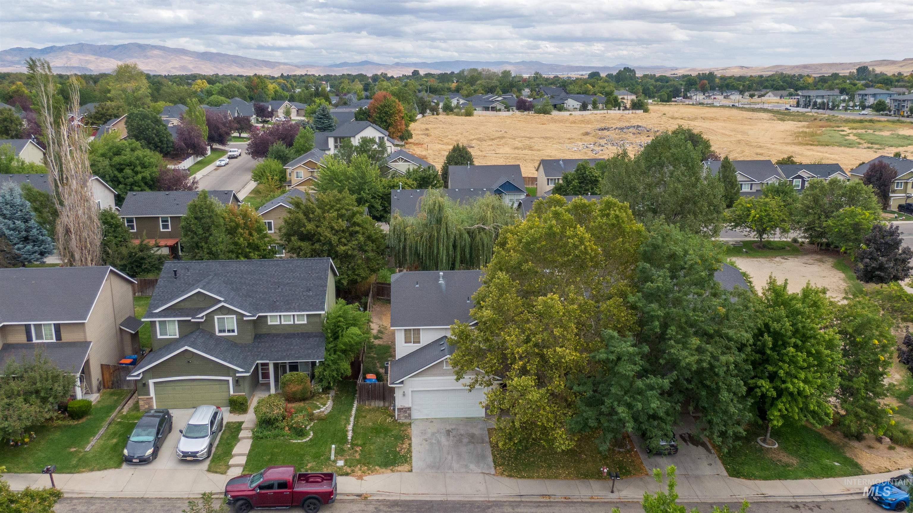 5950 S Harrington Way, Boise, Idaho 83709, 4 Bedrooms, 2.5 Bathrooms, Residential For Sale, Price $475,000,MLS 98999783