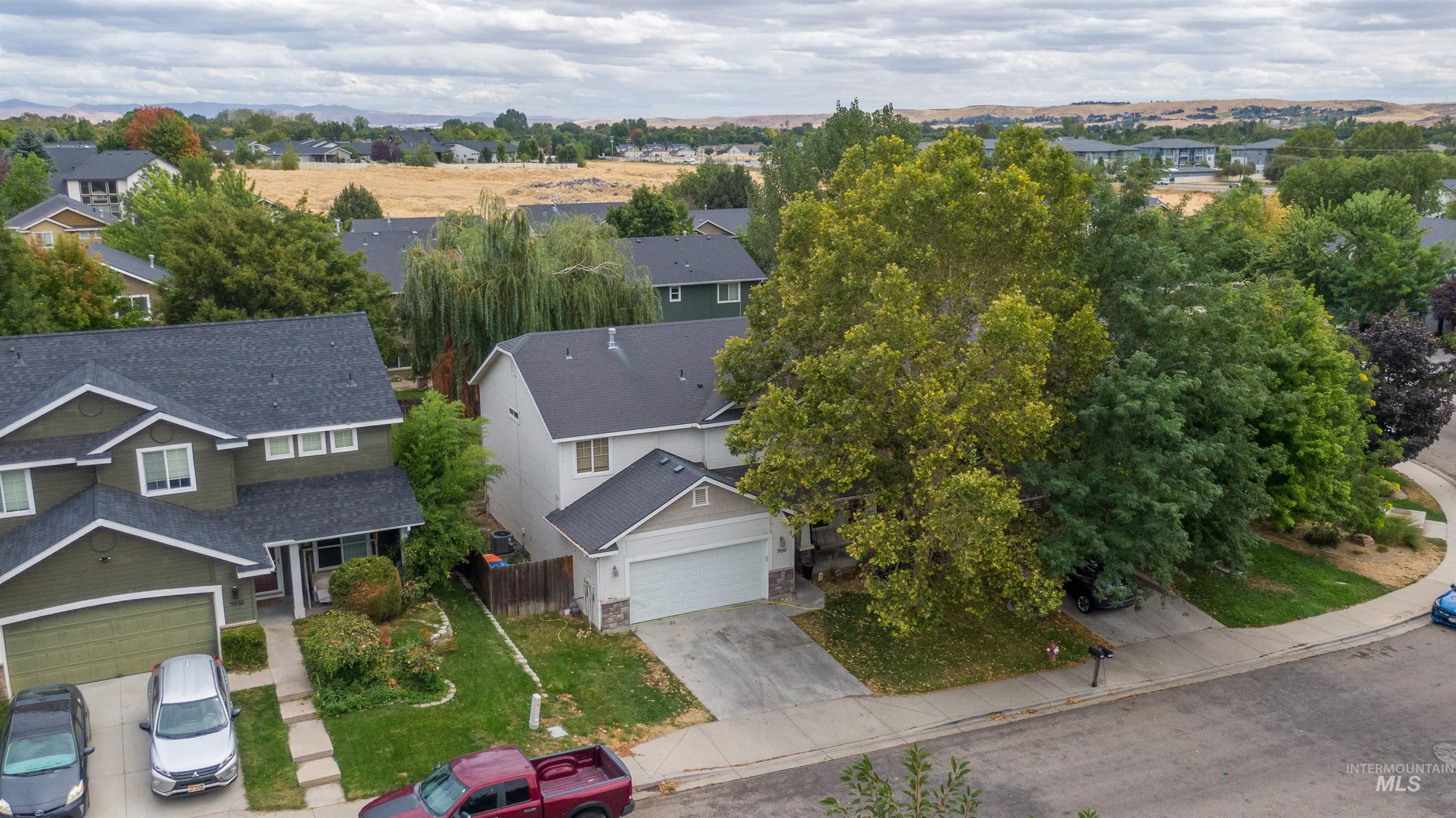 5950 S Harrington Way, Boise, Idaho 83709, 4 Bedrooms, 2.5 Bathrooms, Residential For Sale, Price $475,000,MLS 98999783