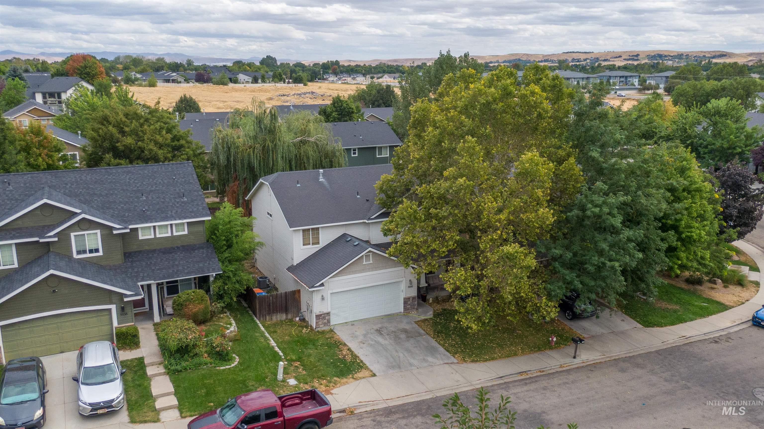 5950 S Harrington Way, Boise, Idaho 83709, 4 Bedrooms, 2.5 Bathrooms, Residential For Sale, Price $475,000,MLS 98999783
