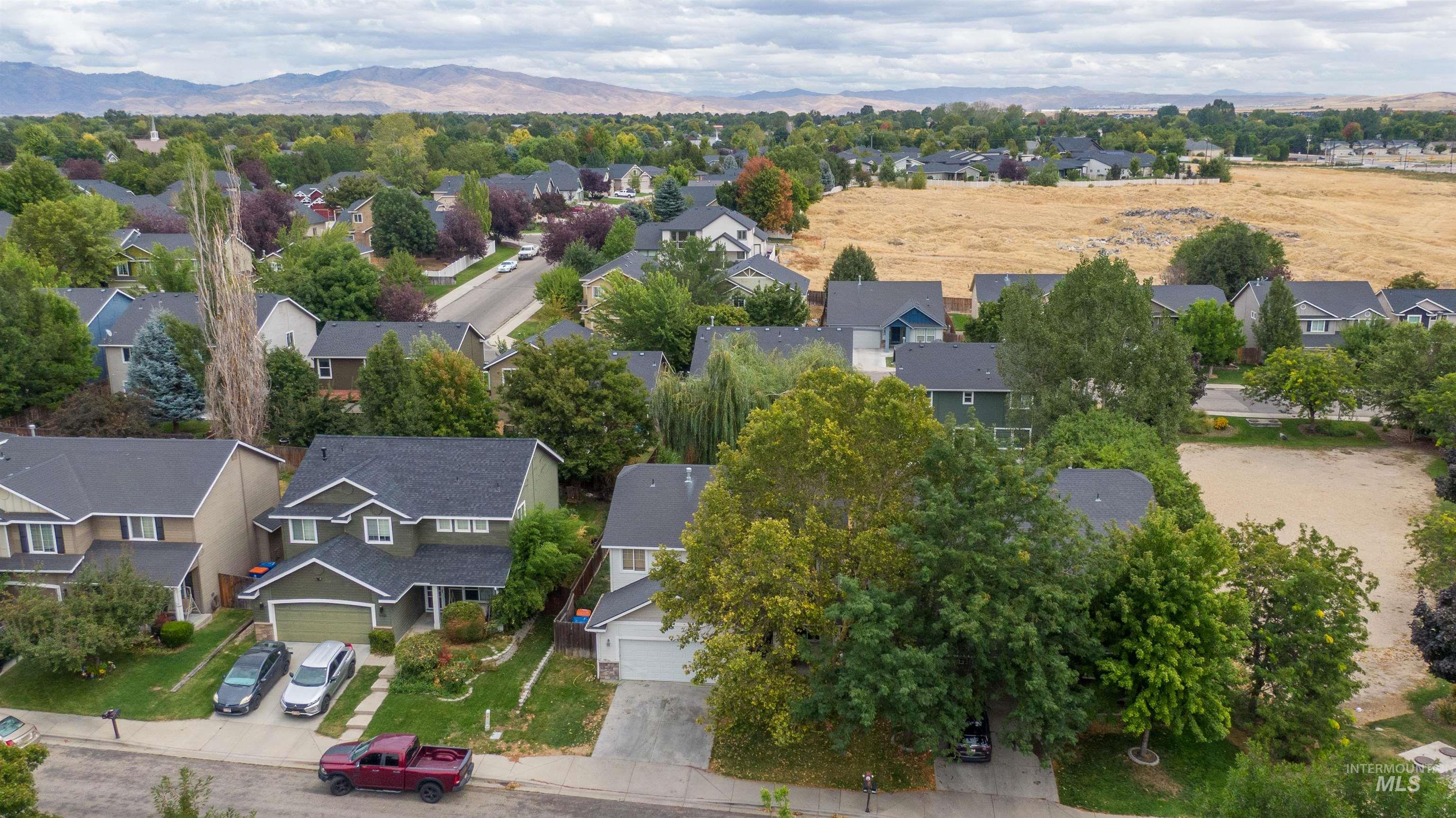 5950 S Harrington Way, Boise, Idaho 83709, 4 Bedrooms, 2.5 Bathrooms, Residential For Sale, Price $475,000,MLS 98999783