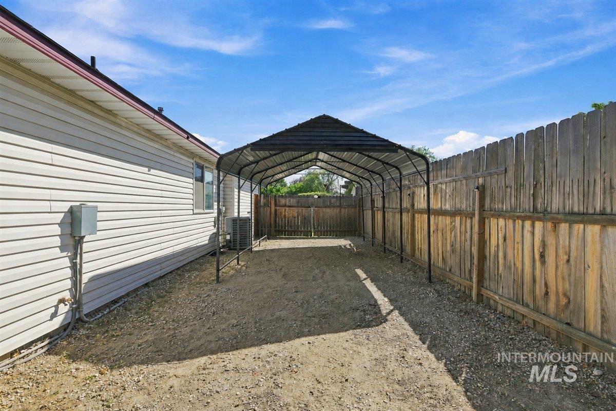 631 N Moonglow Ave, Kuna, Idaho 83634, 4 Bedrooms, 2 Bathrooms, Residential For Sale, Price $395,000,MLS 98999784