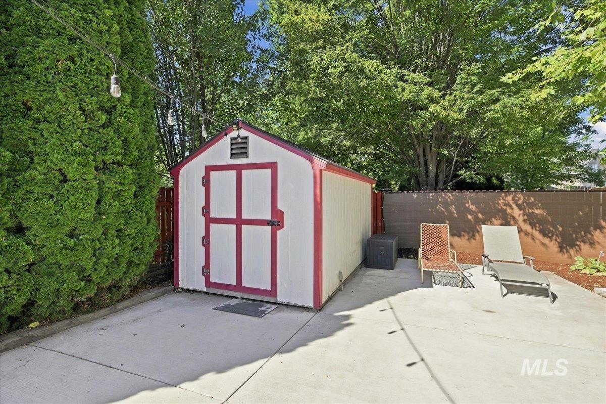 631 N Moonglow Ave, Kuna, Idaho 83634, 4 Bedrooms, 2 Bathrooms, Residential For Sale, Price $395,000,MLS 98999784